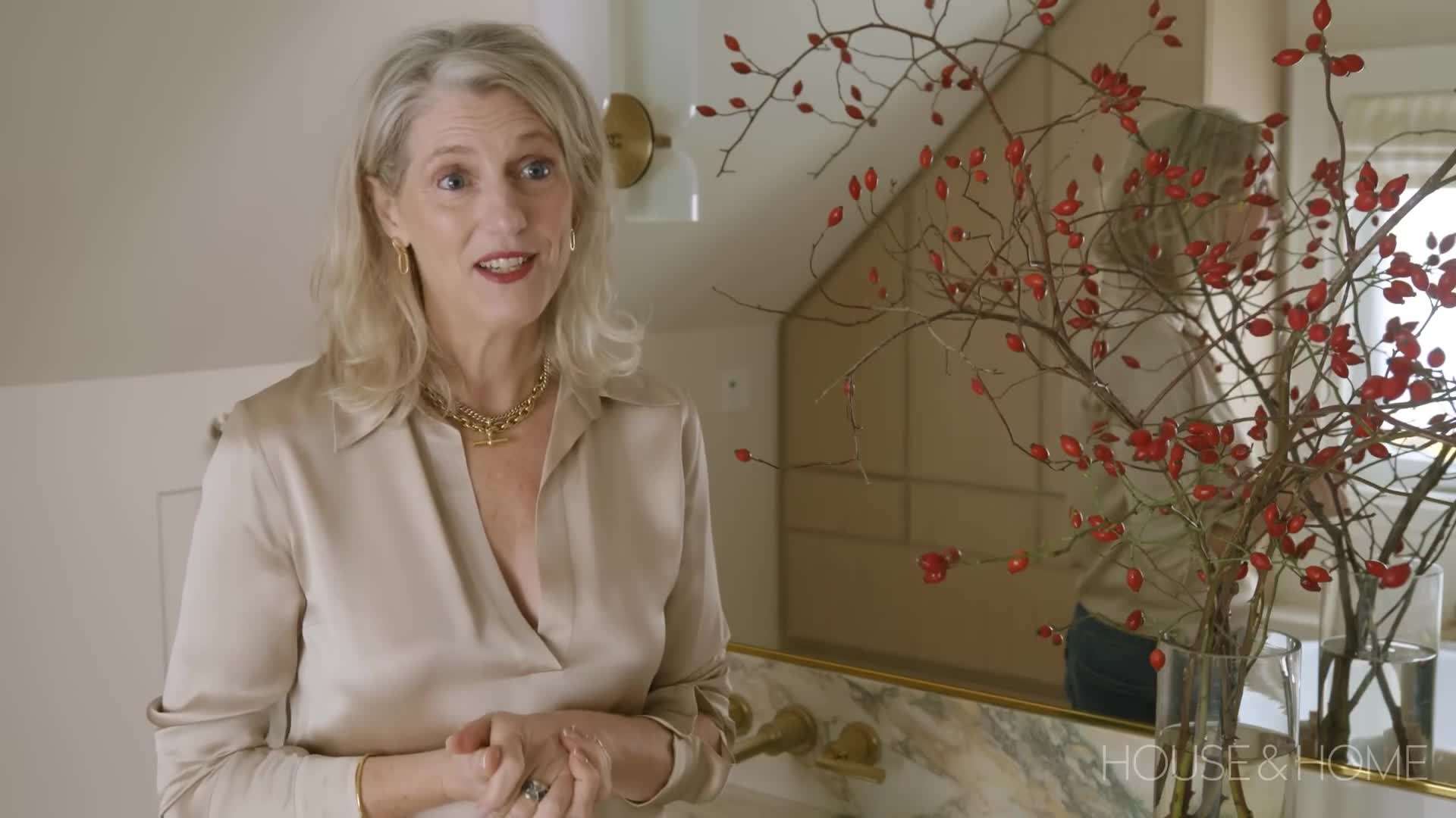 Example of an attic bedroom with maximized natural light