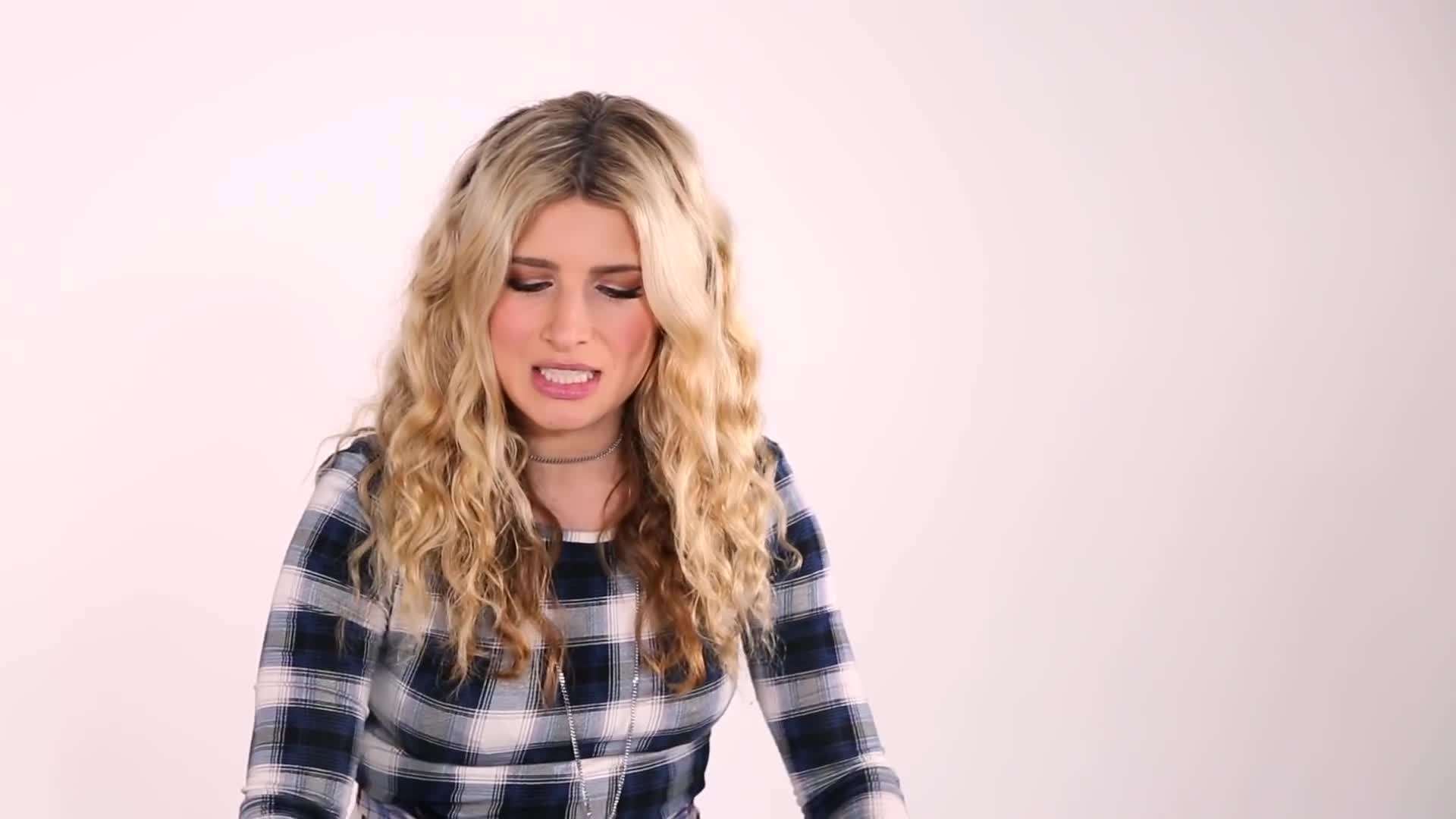 Close-up of the finished tufting with buttons