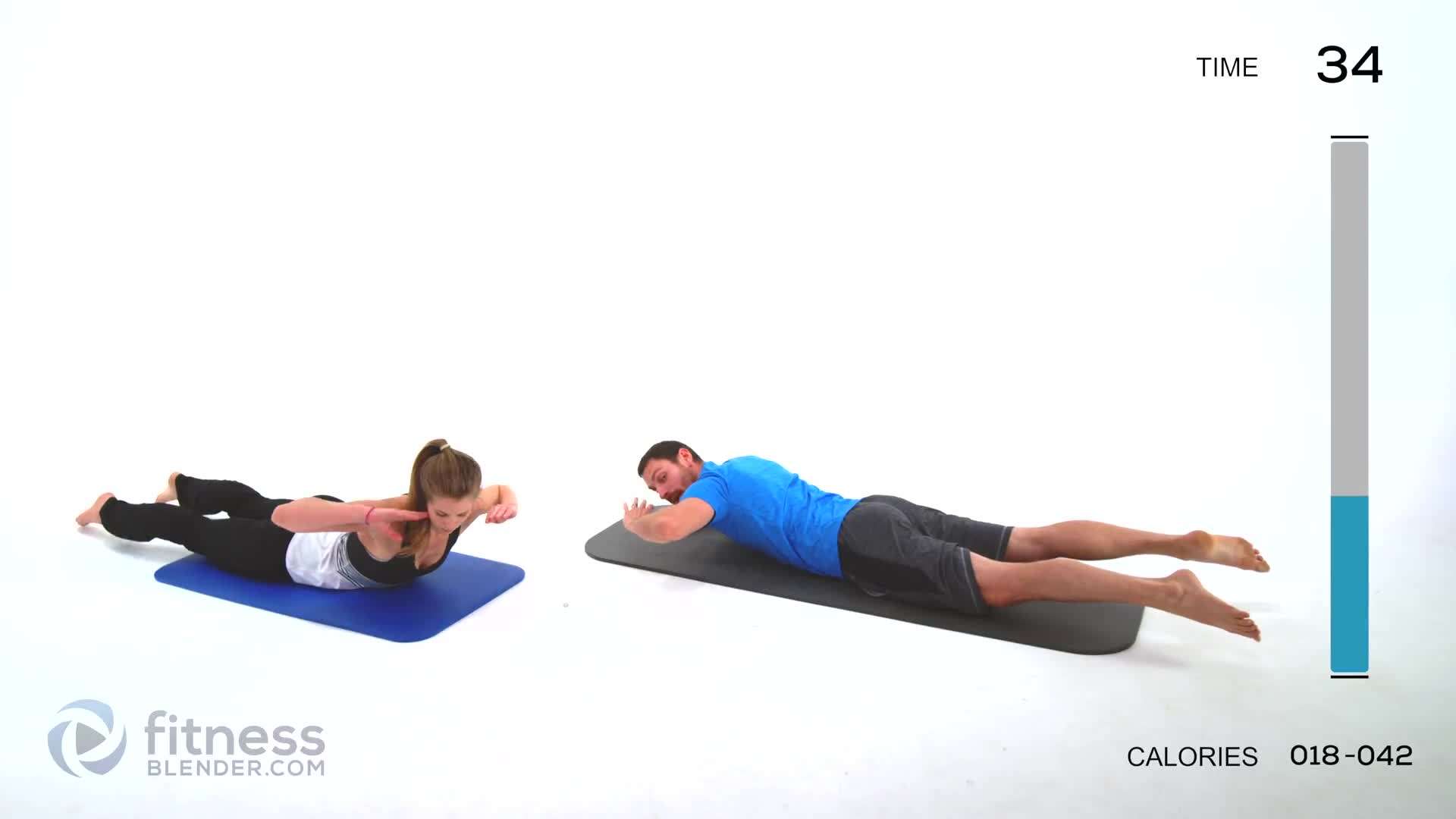 Kelli performing Russian twists