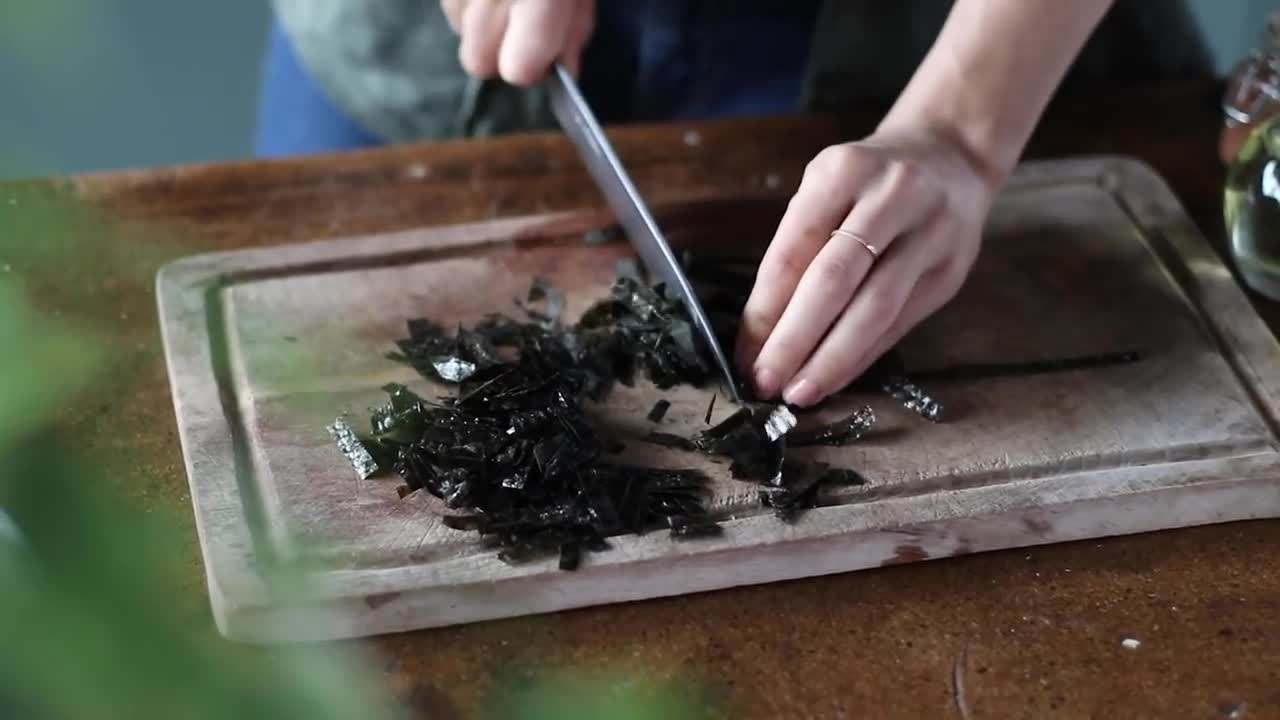 Cutting the Potatoes