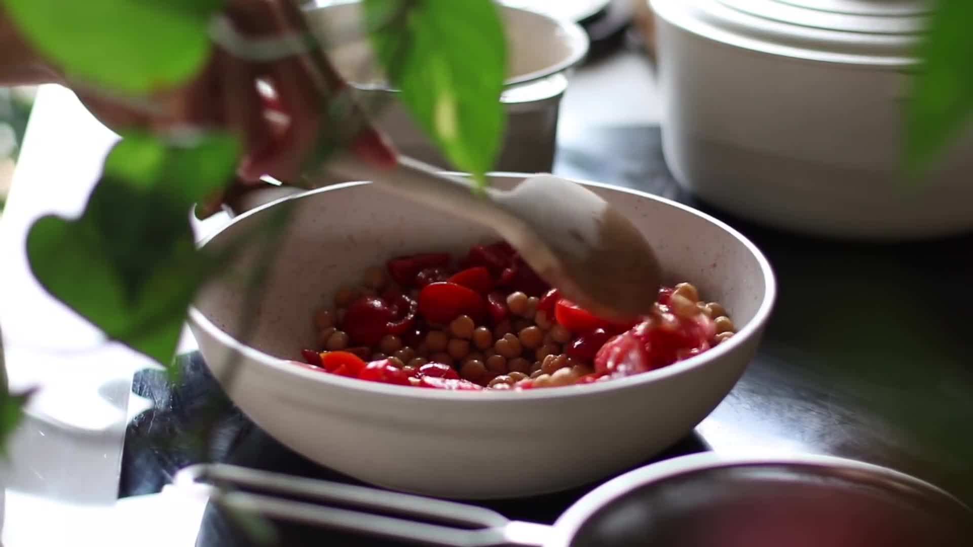 Protein-rich ingredients like grilled chicken or tofu