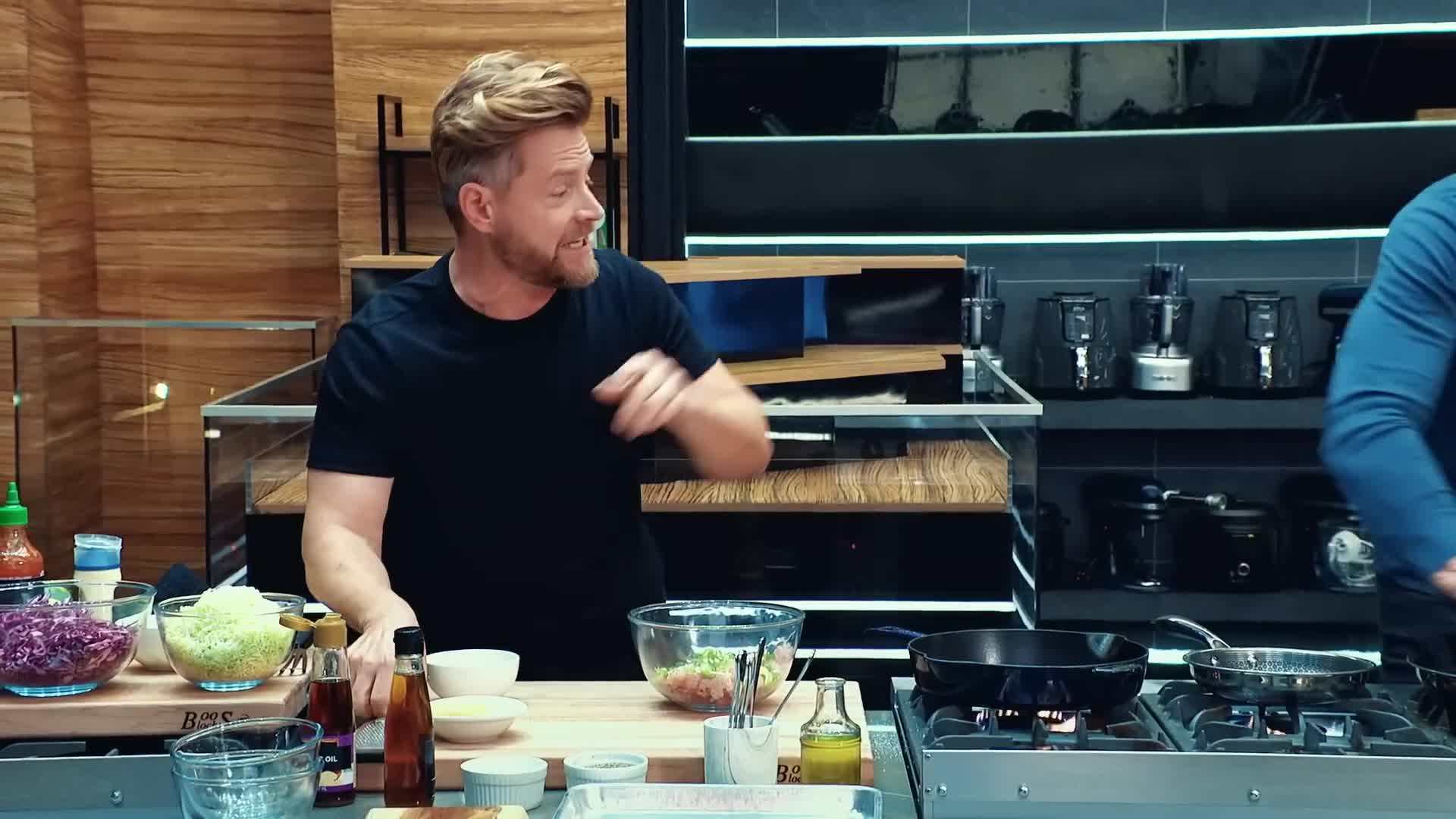 Juicy and flavorful smashburger