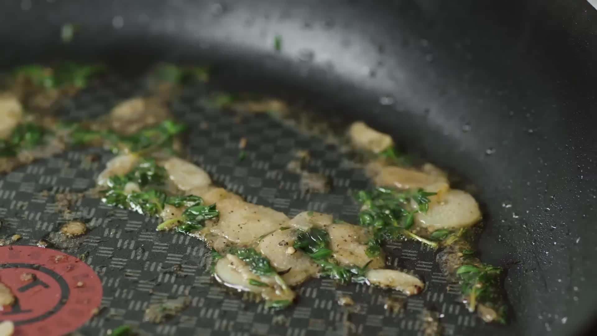 A selection of fresh mushrooms for the perfect mushroom pasta