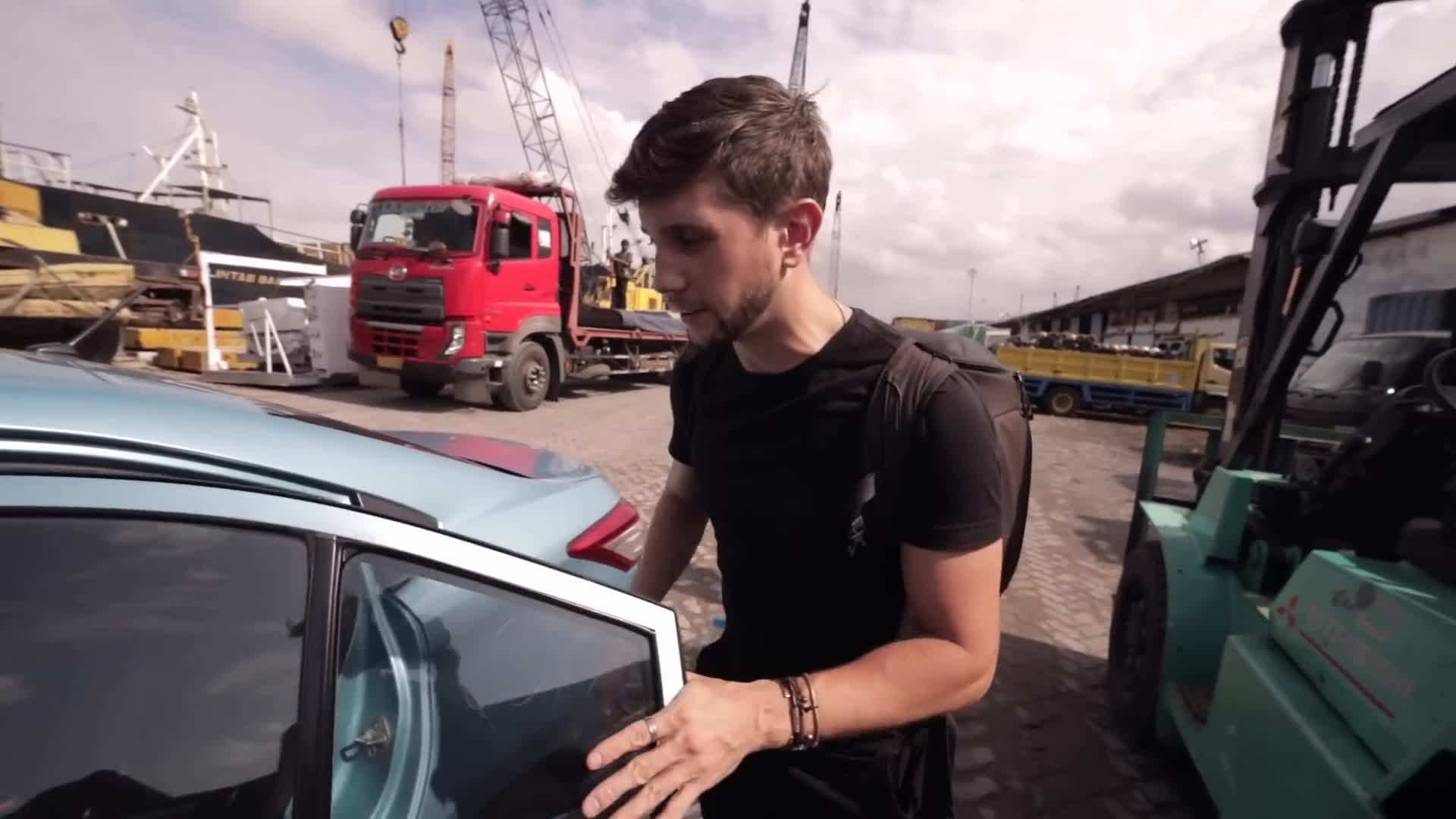 Delicious Indonesian street food at Jalan Sabang