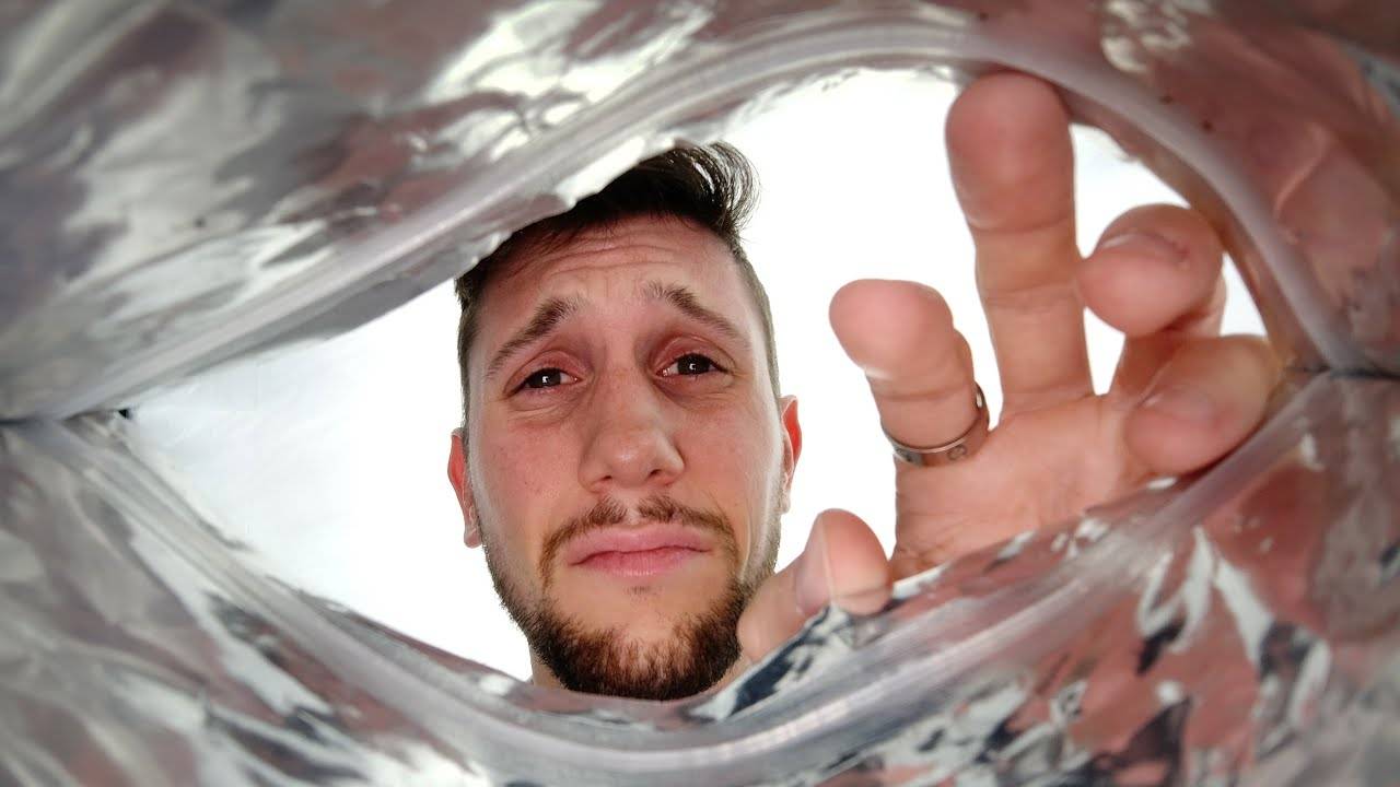 Travel Vlogging in 2020: Exploring the World from Home