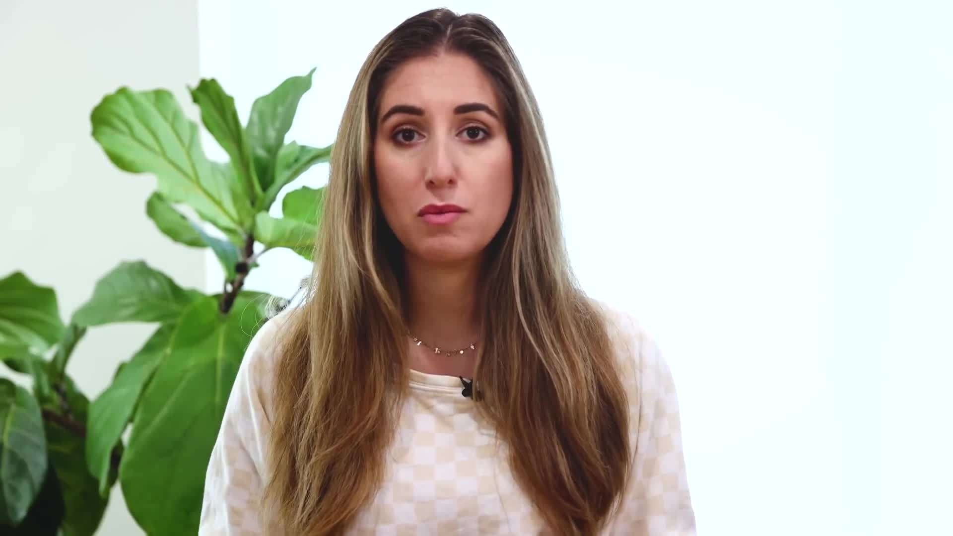 Image of essential oil bottles and a diffuser