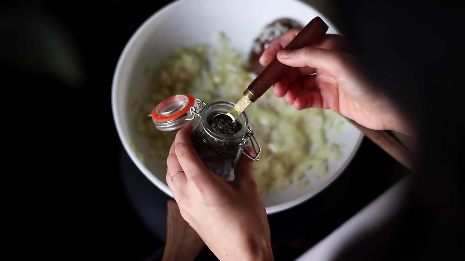 Preparation of vegan energy balls