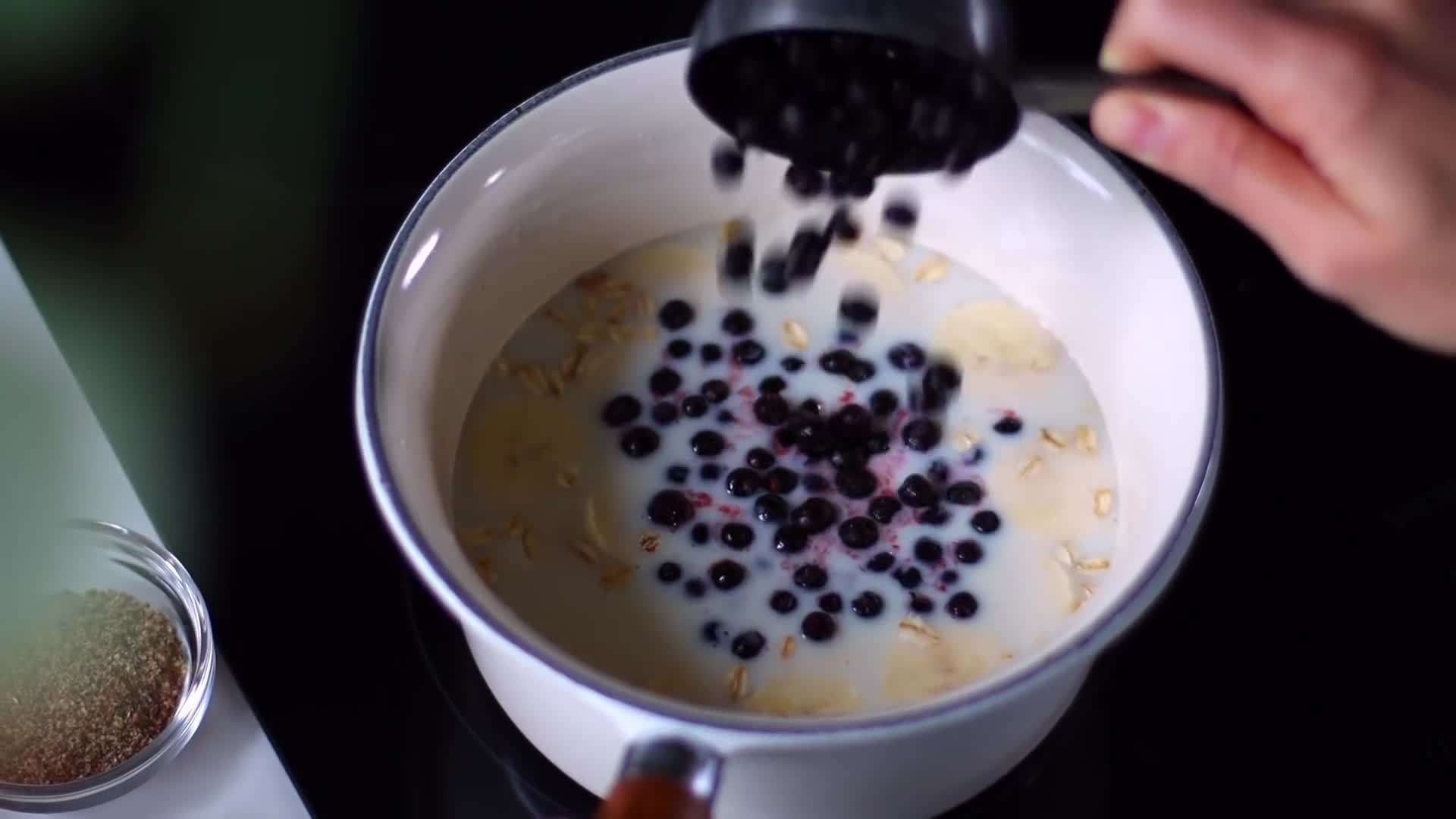 Blueberry Almond Oatmeal Recipe