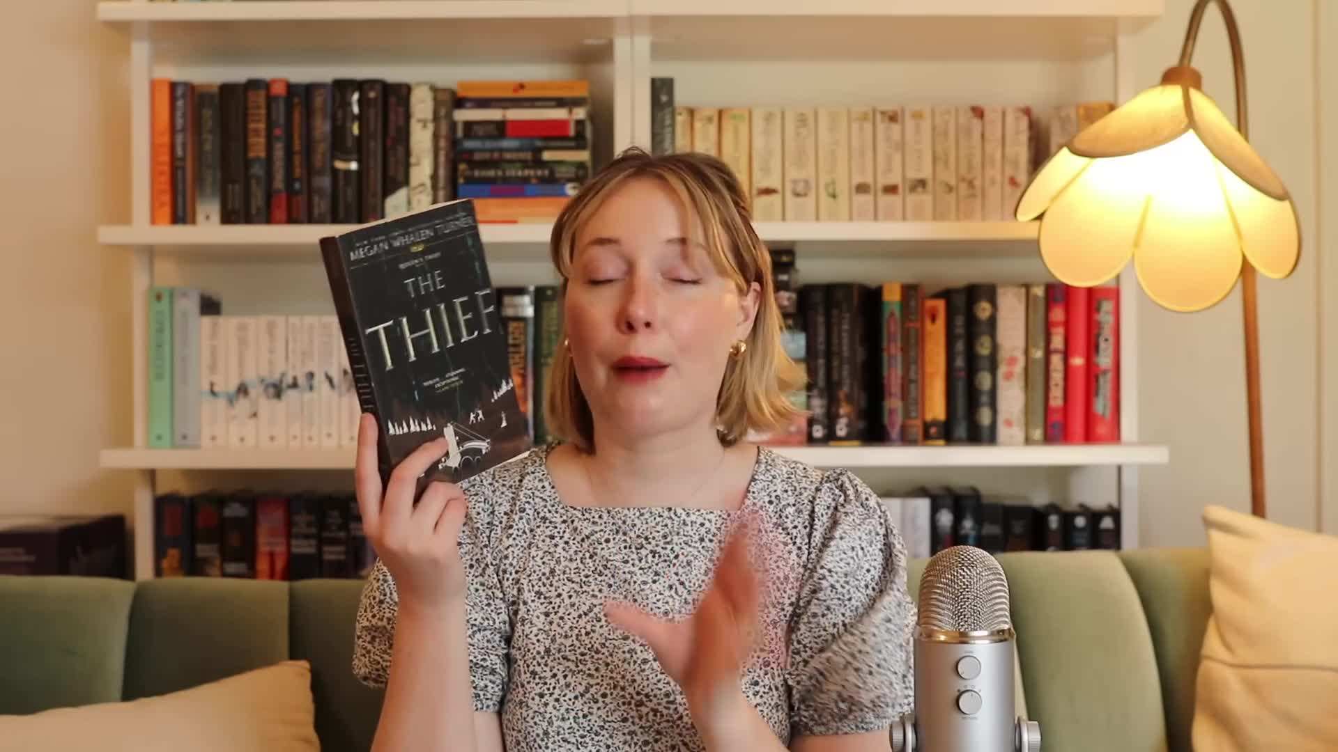 Book cover of 'Where the Crawdads Sing'