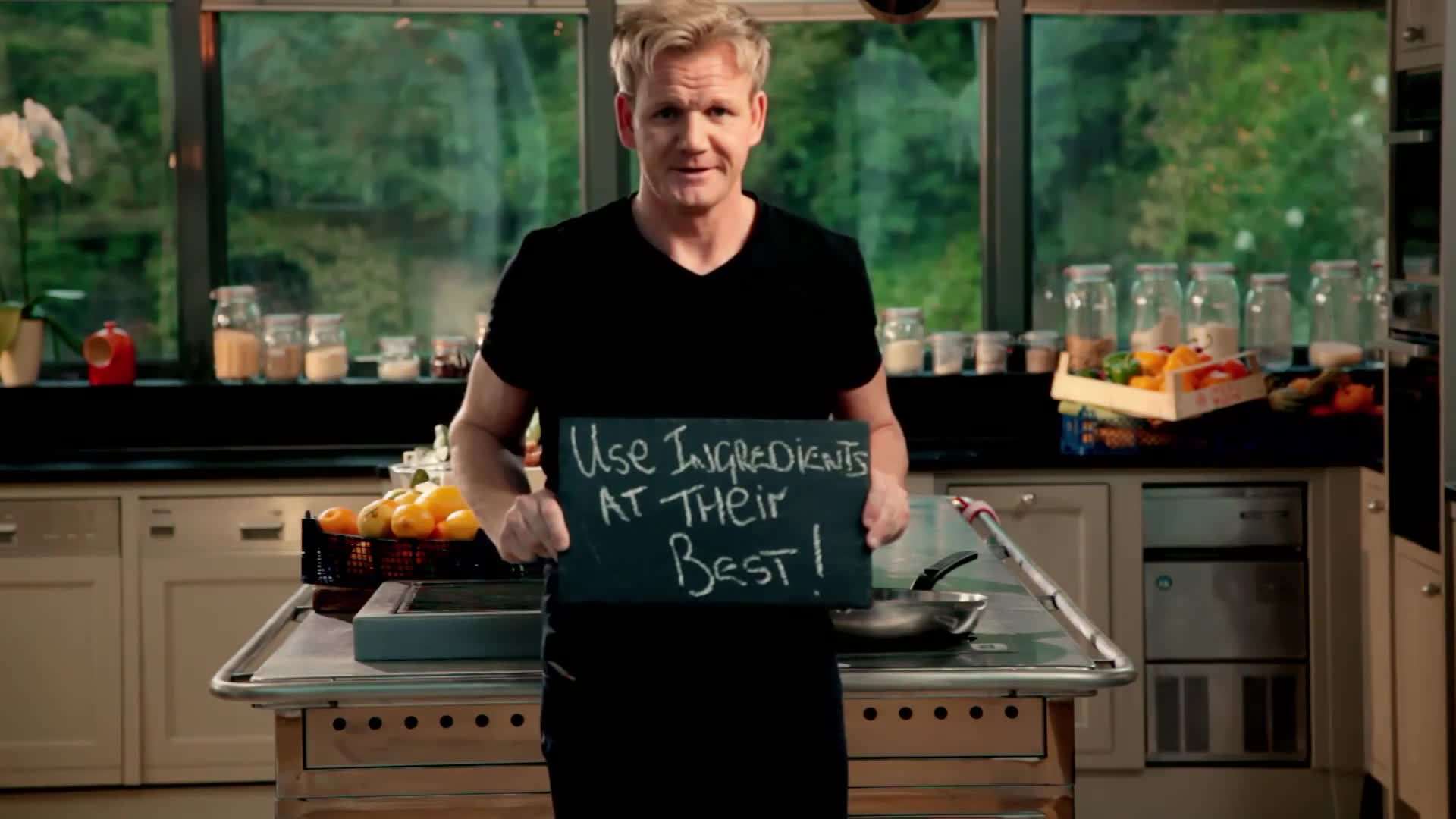 Pan-Seared Salmon with Lemon Butter Sauce