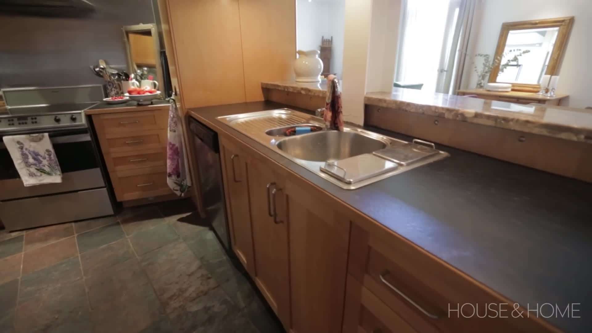 Quartz Countertops - Durable, Easy to Clean, and Stylish