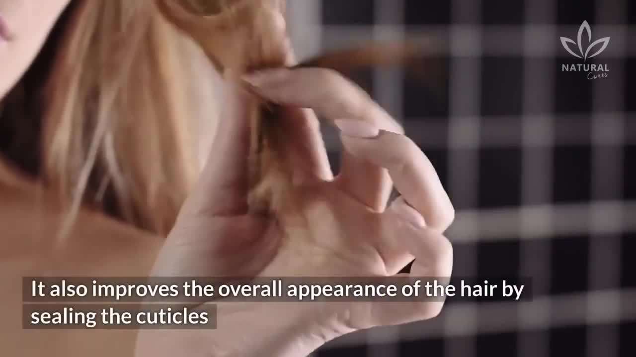 Castor oil nourishes and strengthens hair follicles