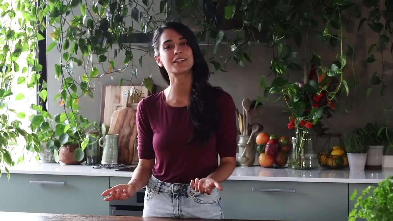 A colorful photo of a delicious bowl of vegan curry with rice.