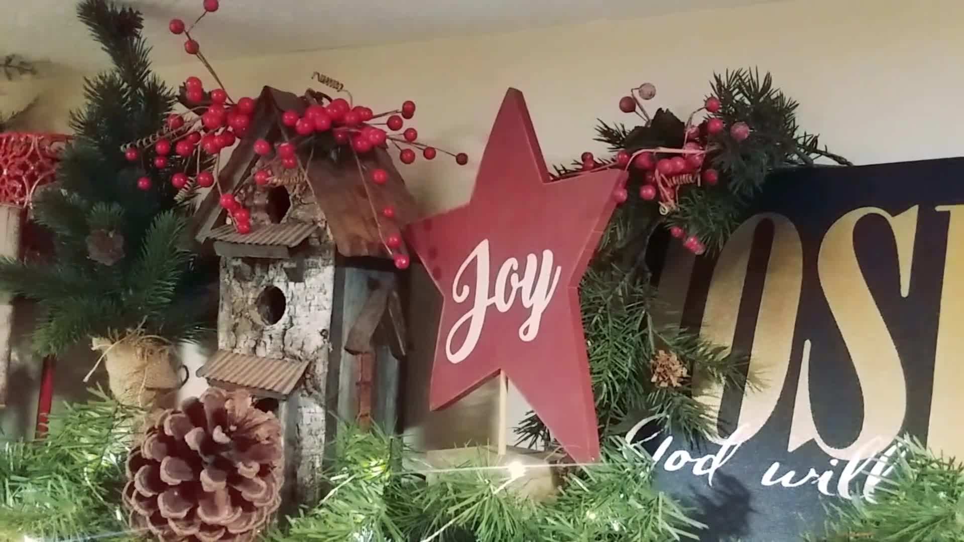 Handmade DIY Christmas Decorations for Tiny Homes