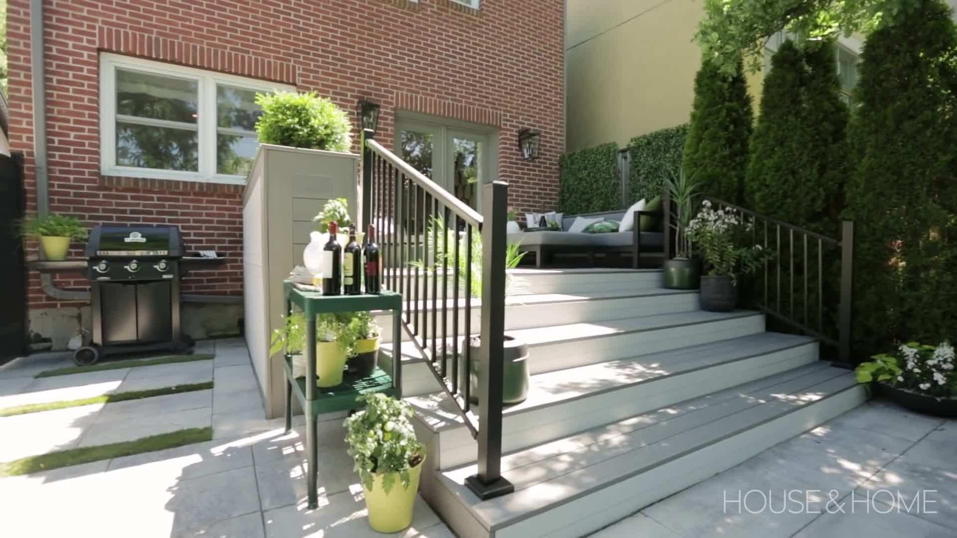 Composite decking material