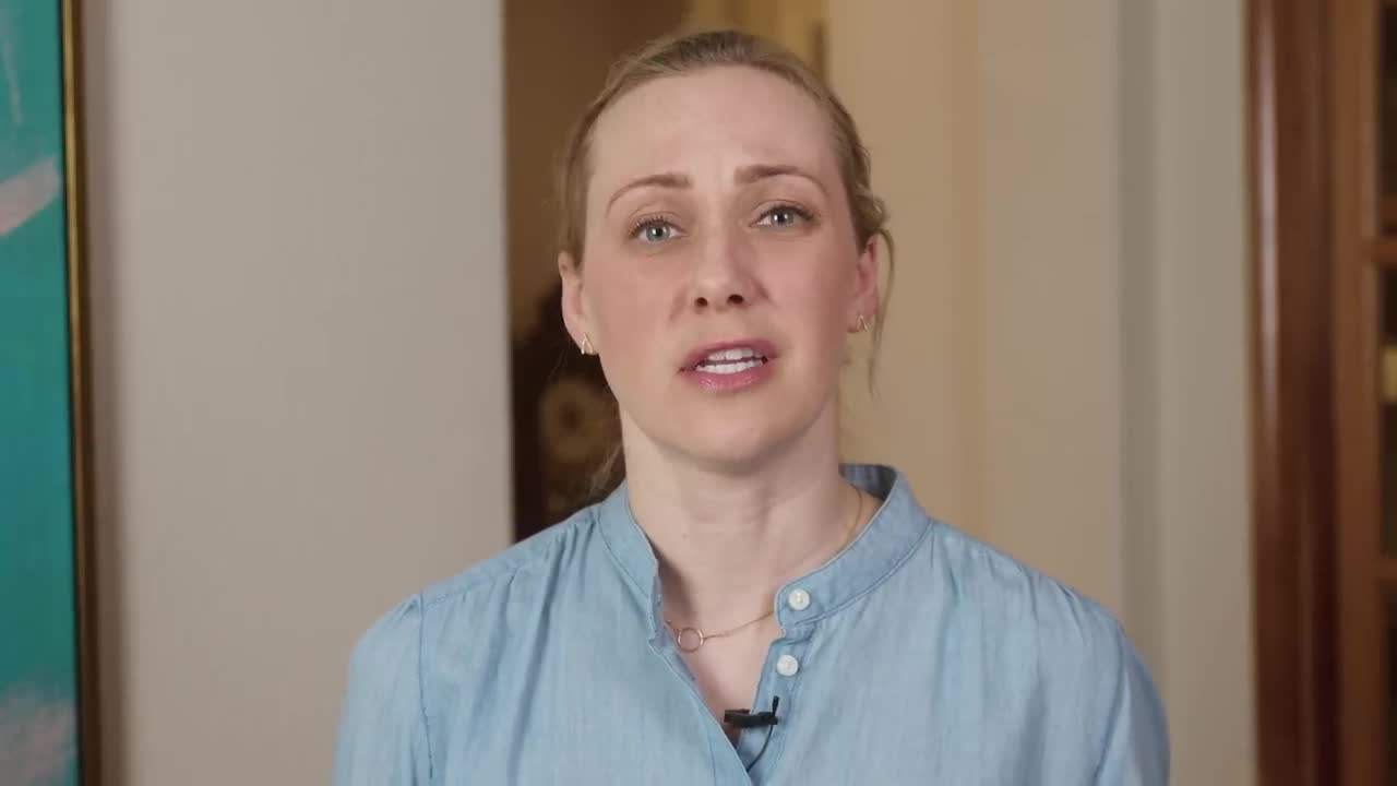 Illustration of a brain showing the emotional centers and their relation to BPD