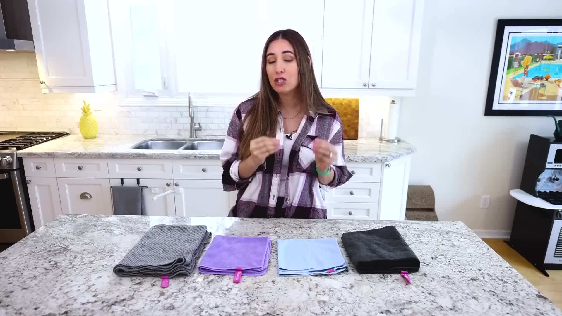 Microfiber cloth picking up dirt