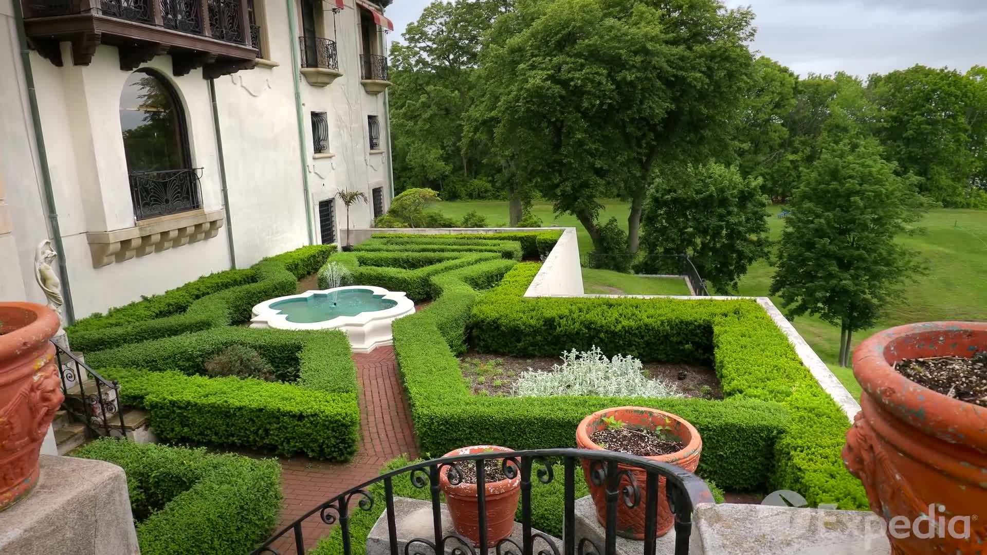 Jones Beach State Park: A Paradise of Sandy Beaches and Ocean Views