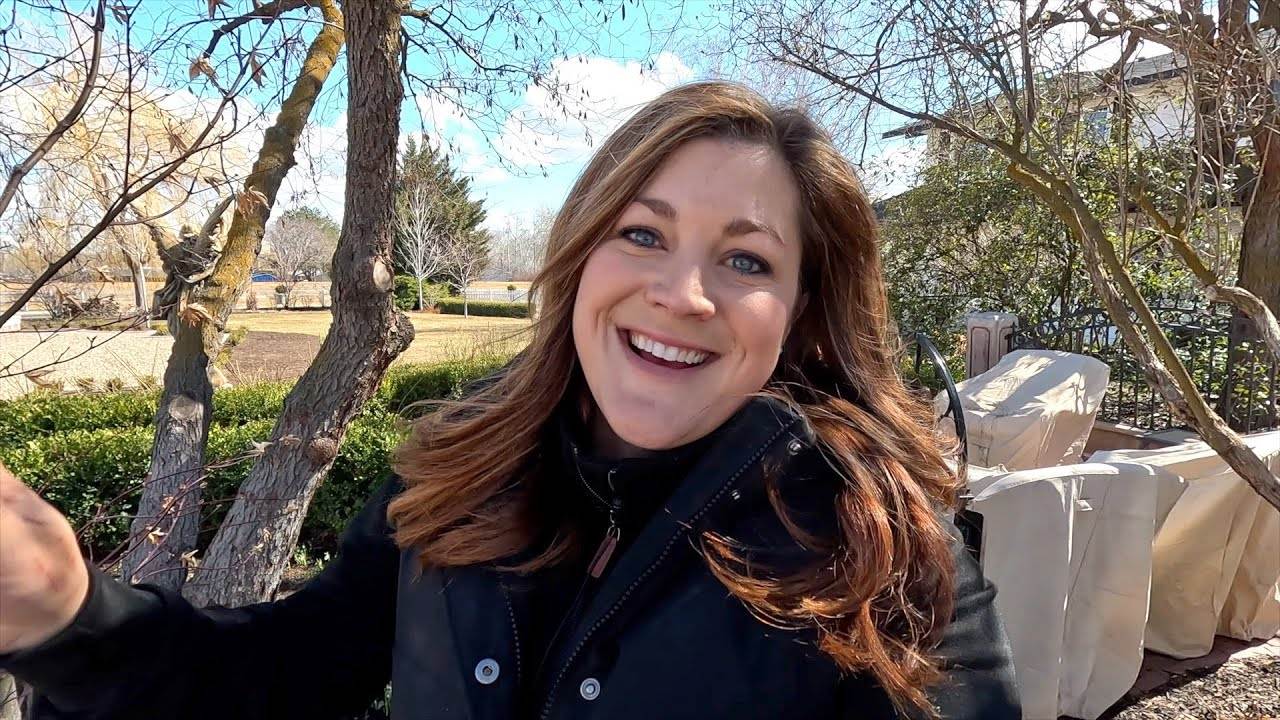 Spring Containers Full of Color: A Gardening Tutorial by Garden Answer