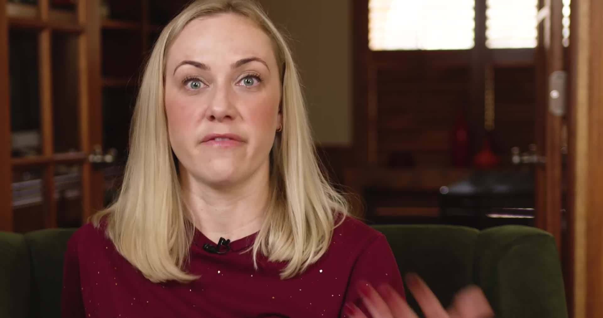 Illustration showing a person meeting with a therapist, highlighting the importance of therapy in treating depression