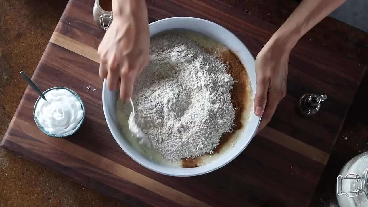 Tropical Vegan Smoothie Bowl