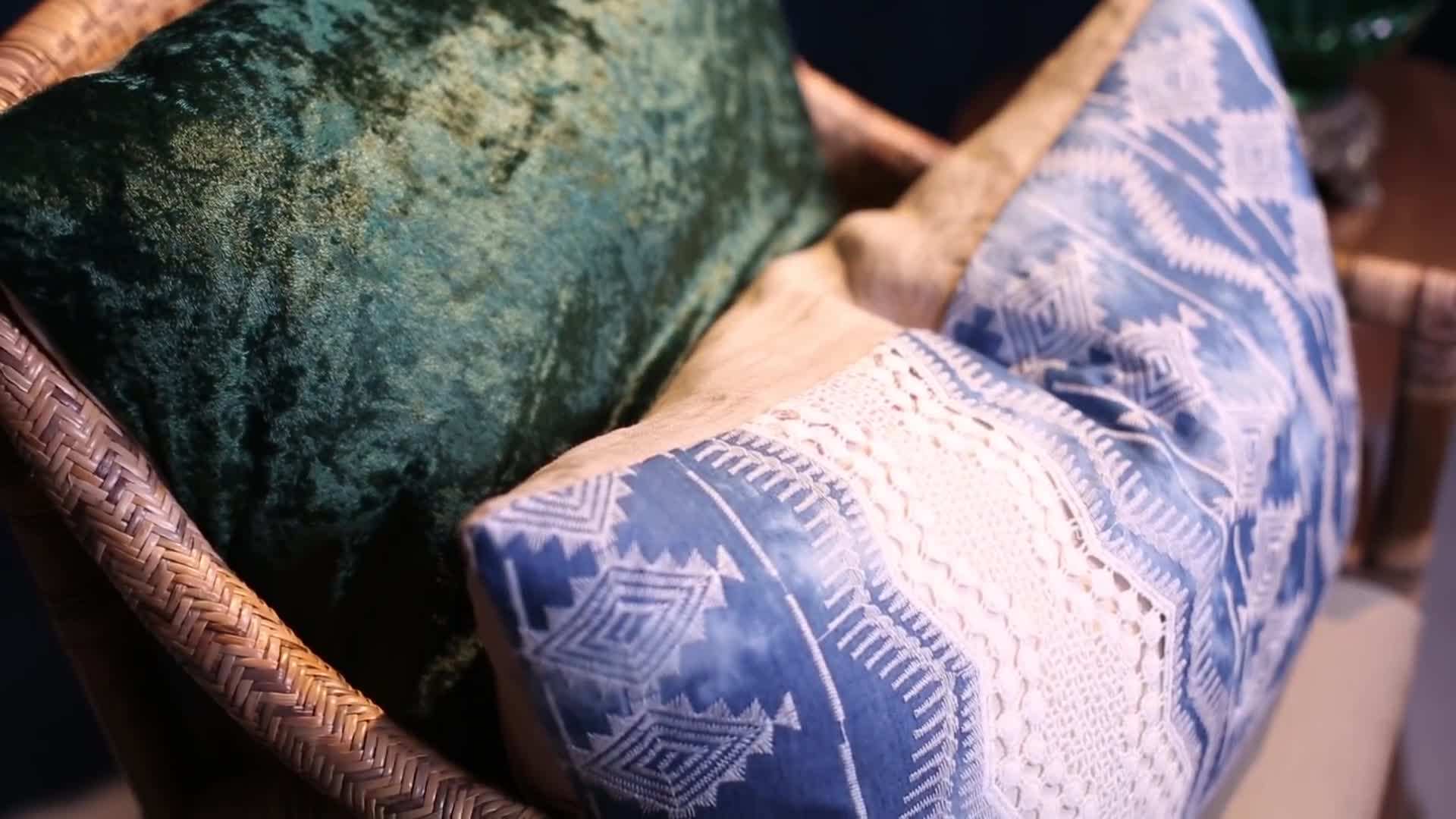 No-sew pillow with fabric glue