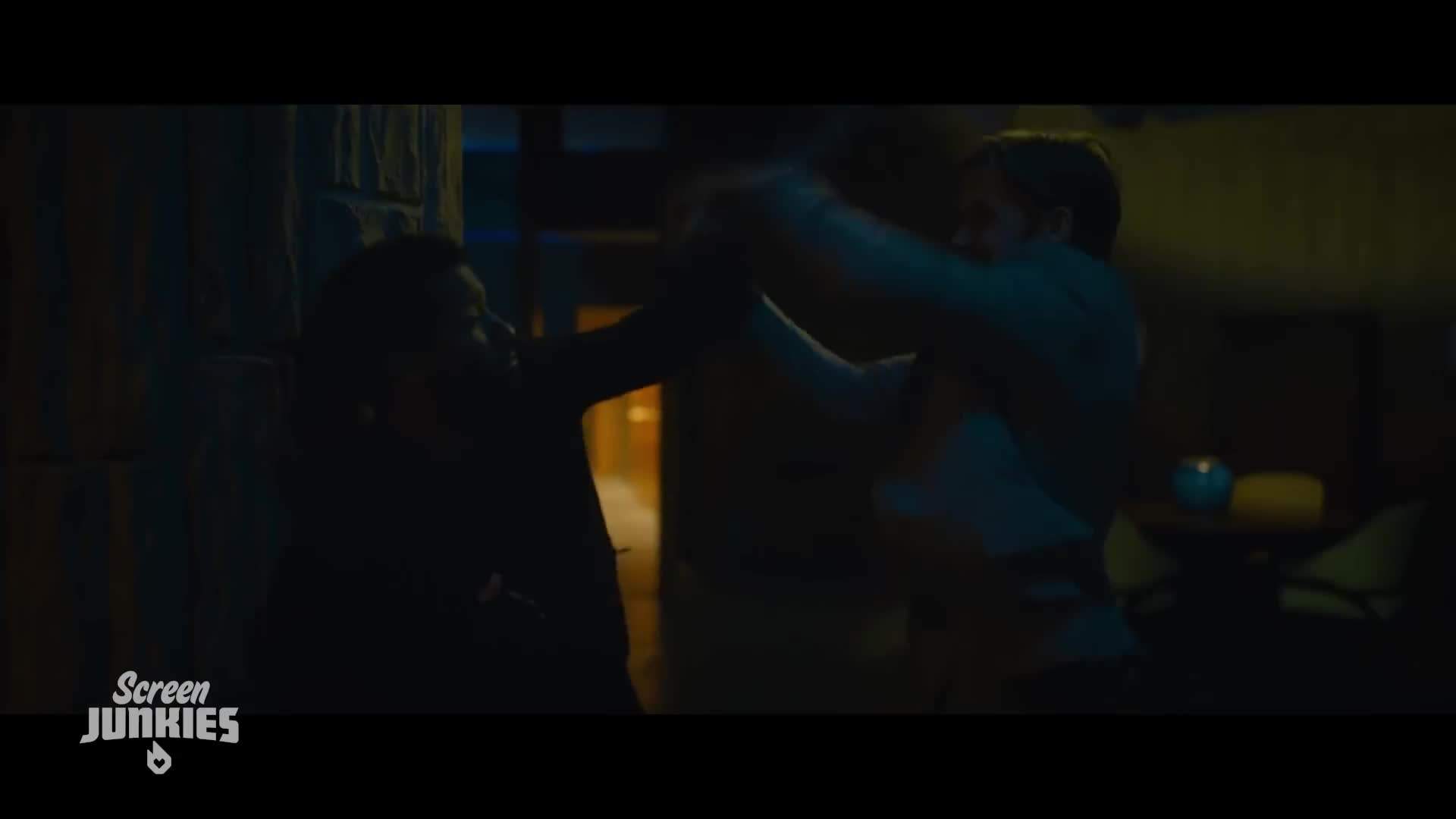 Clever comparison between The Gray Man and other action movies