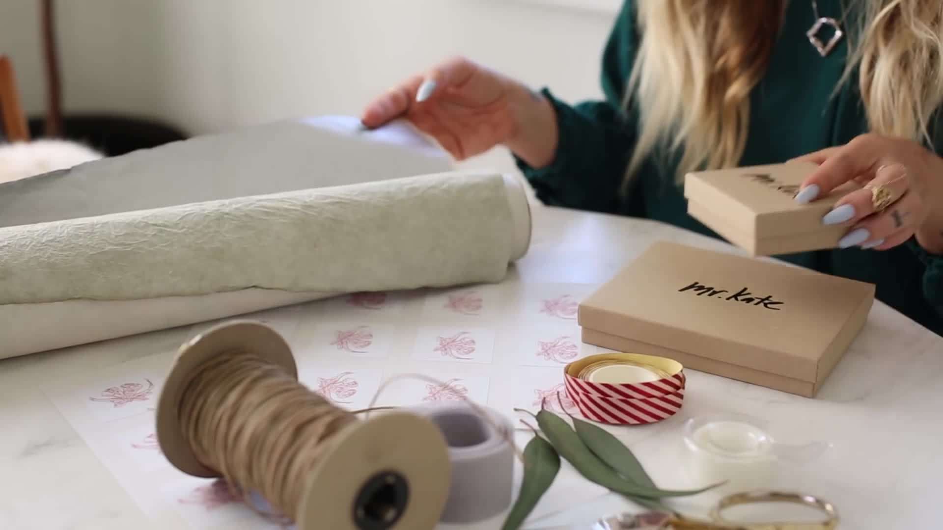 Designing custom patterns on gift bags