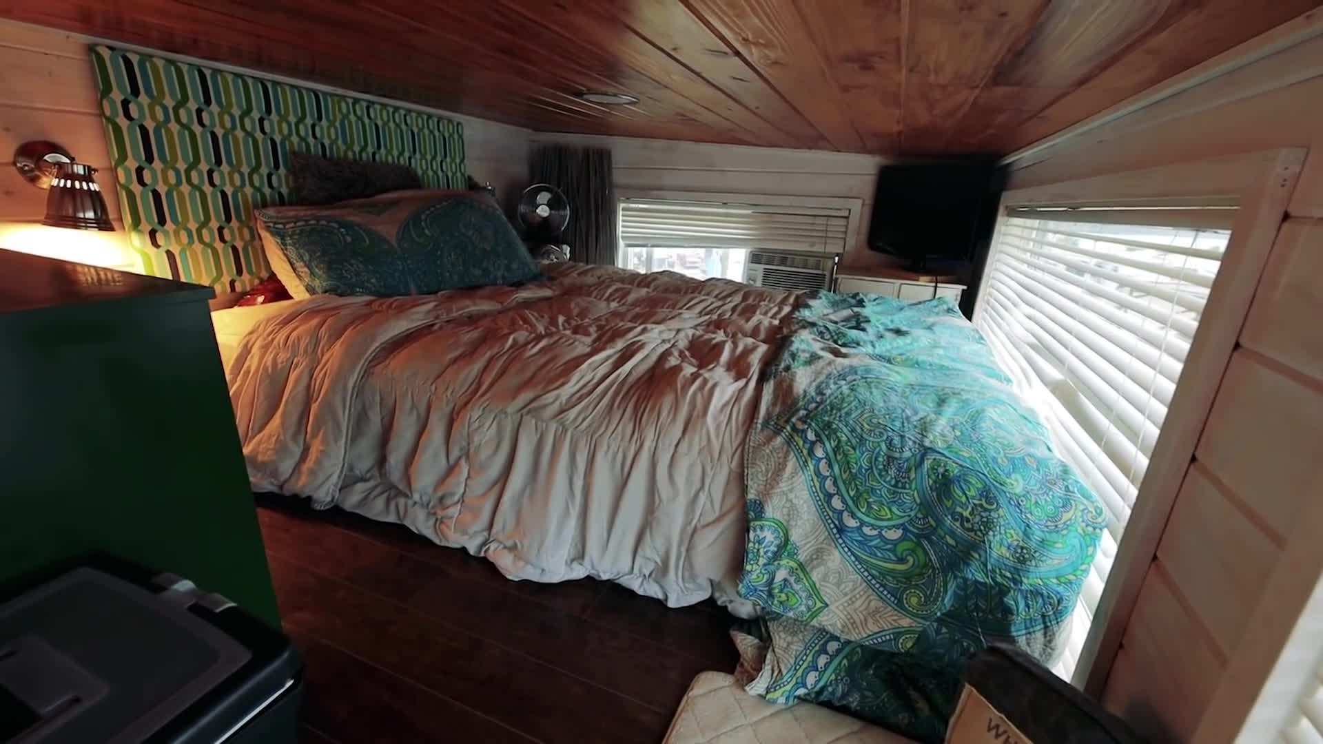 Mother and daughter enjoying the freedom of living a nomadic lifestyle