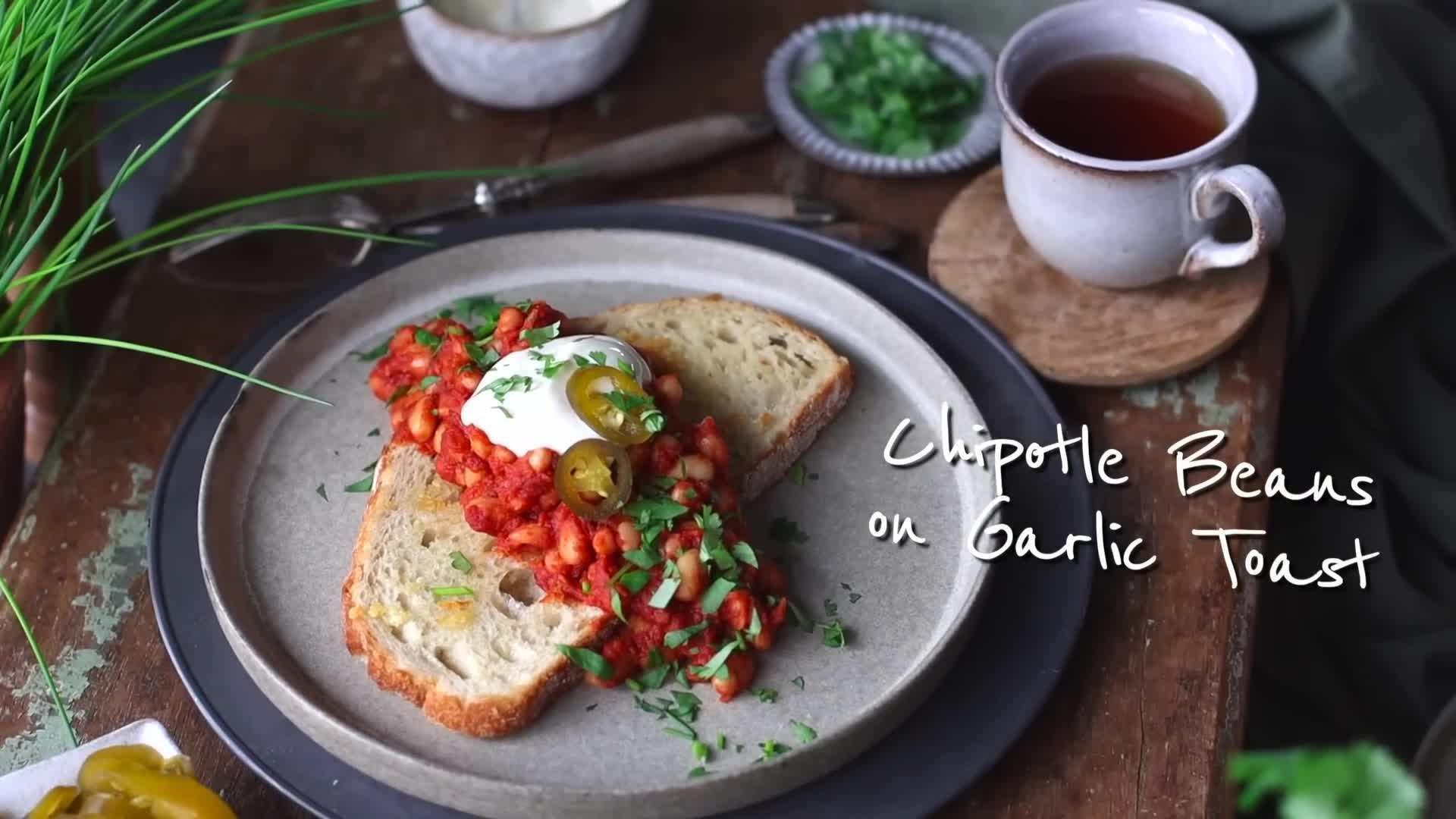 Breakfast Quinoa Bowl with Fresh Fruits and Nuts