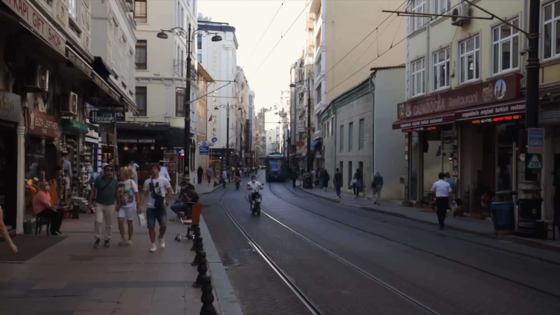 Colorful spices at the Spice Bazaar in Istanbul