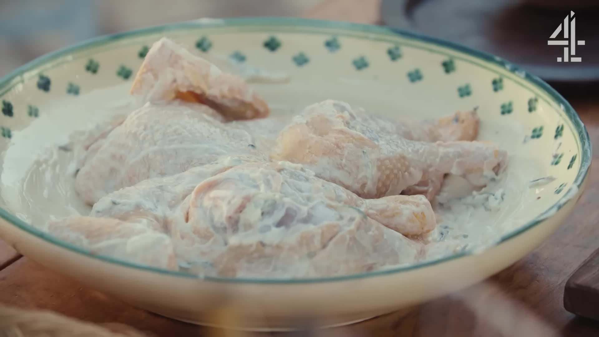 Tzatziki sauce: A refreshing and tangy Greek yogurt-based sauce