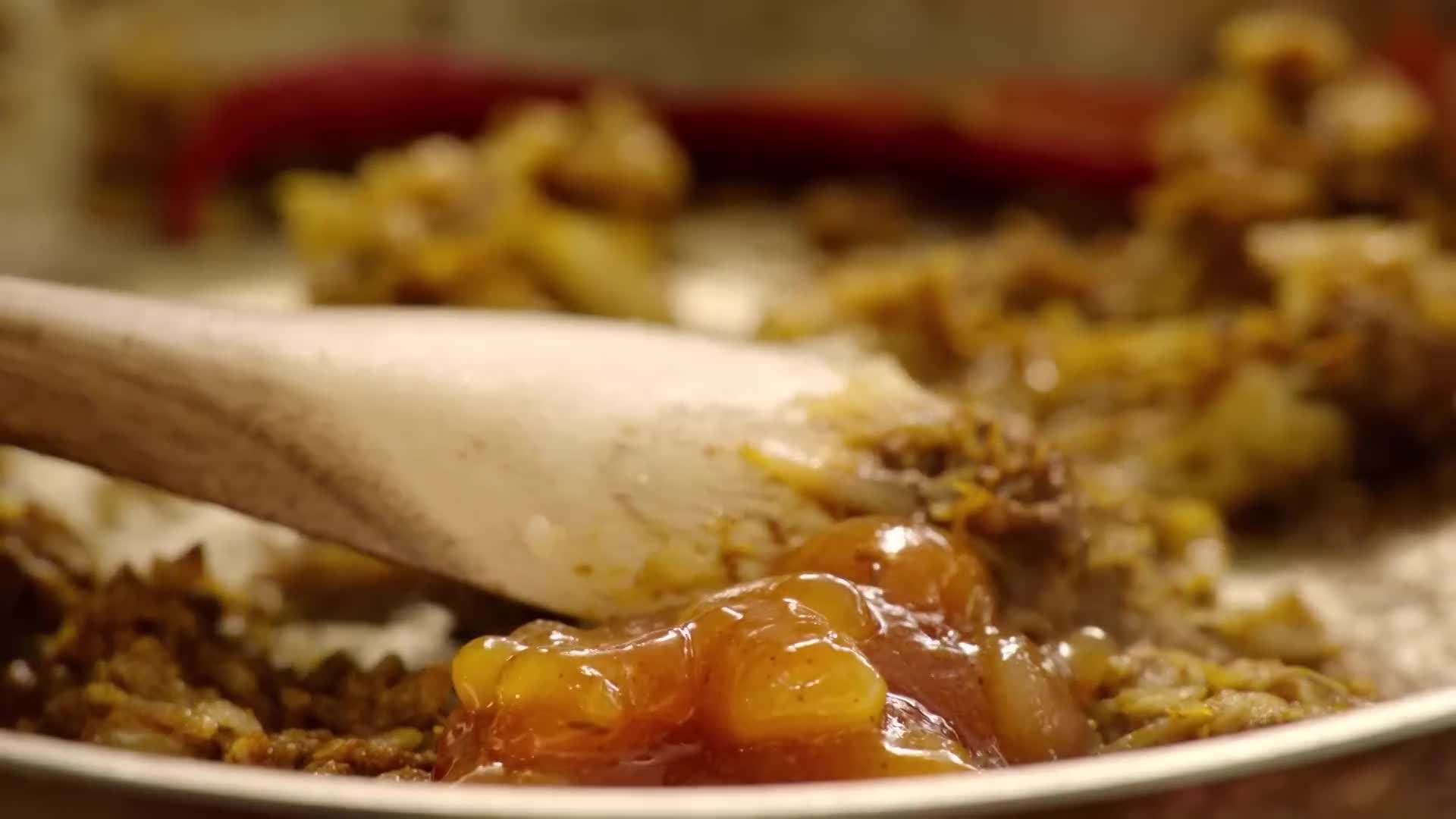 Building Layers of Flavor in the Curry