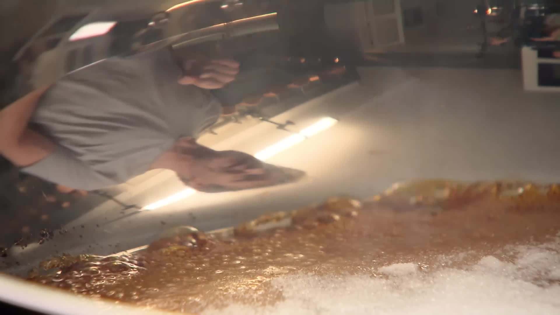 See how to make the tangy lemon tart from scratch