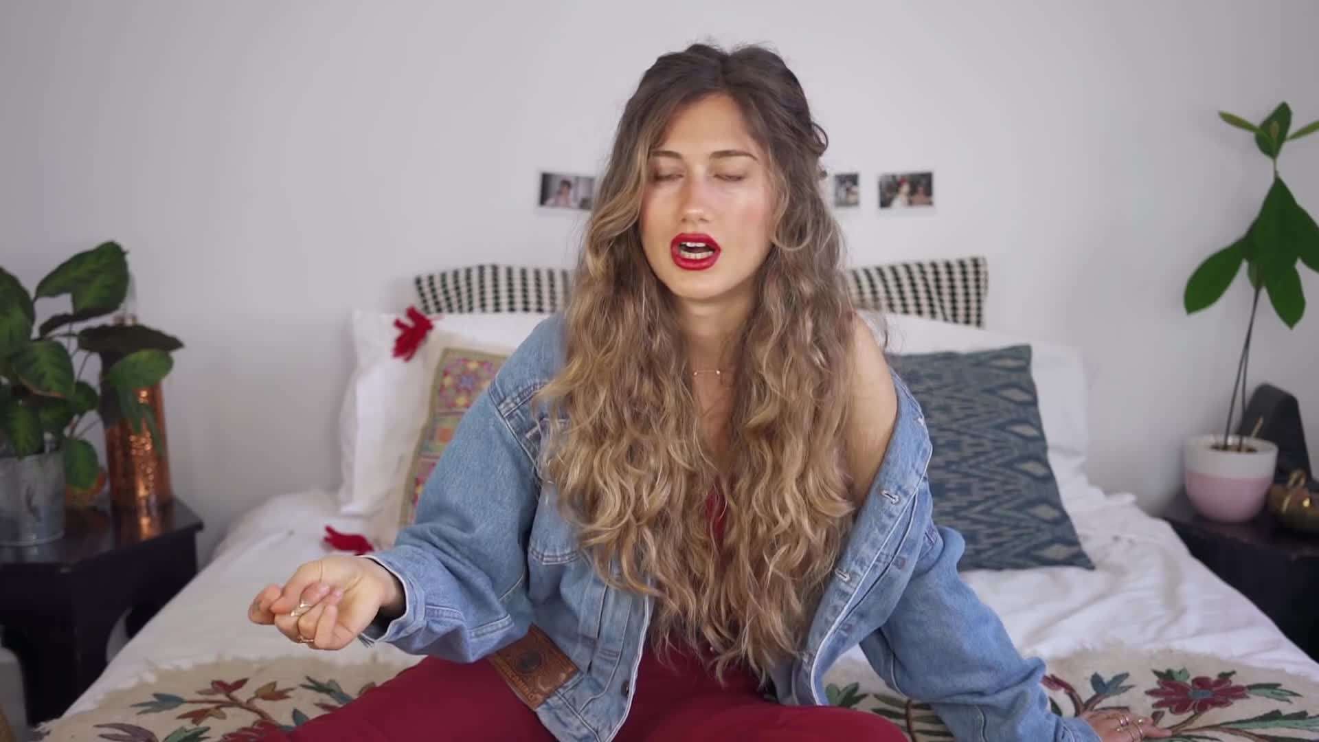 Image of a clothing rental service's website