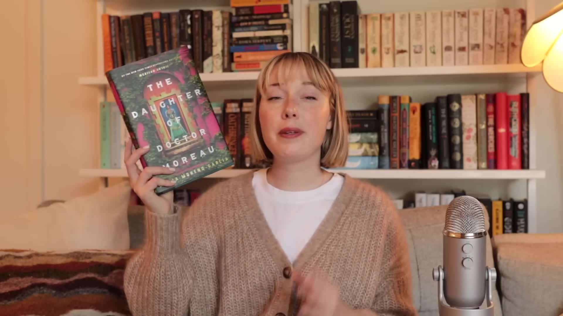 Cover of 'The Seven Husbands of Evelyn Hugo'