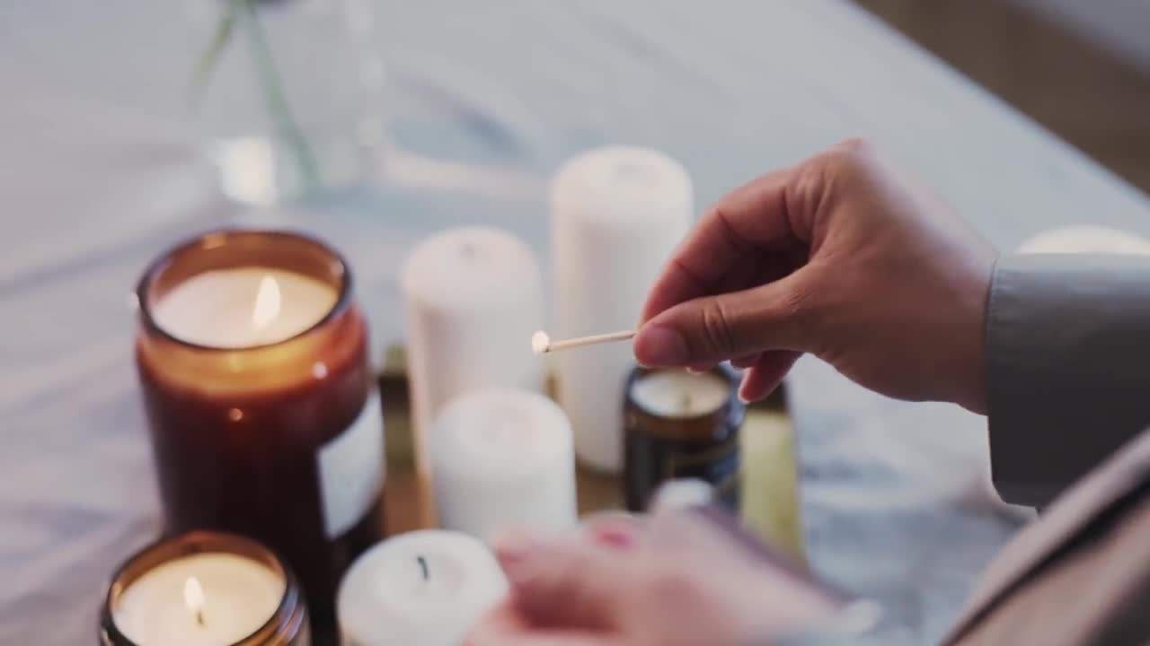 DIY Christmas decorations using recycled materials