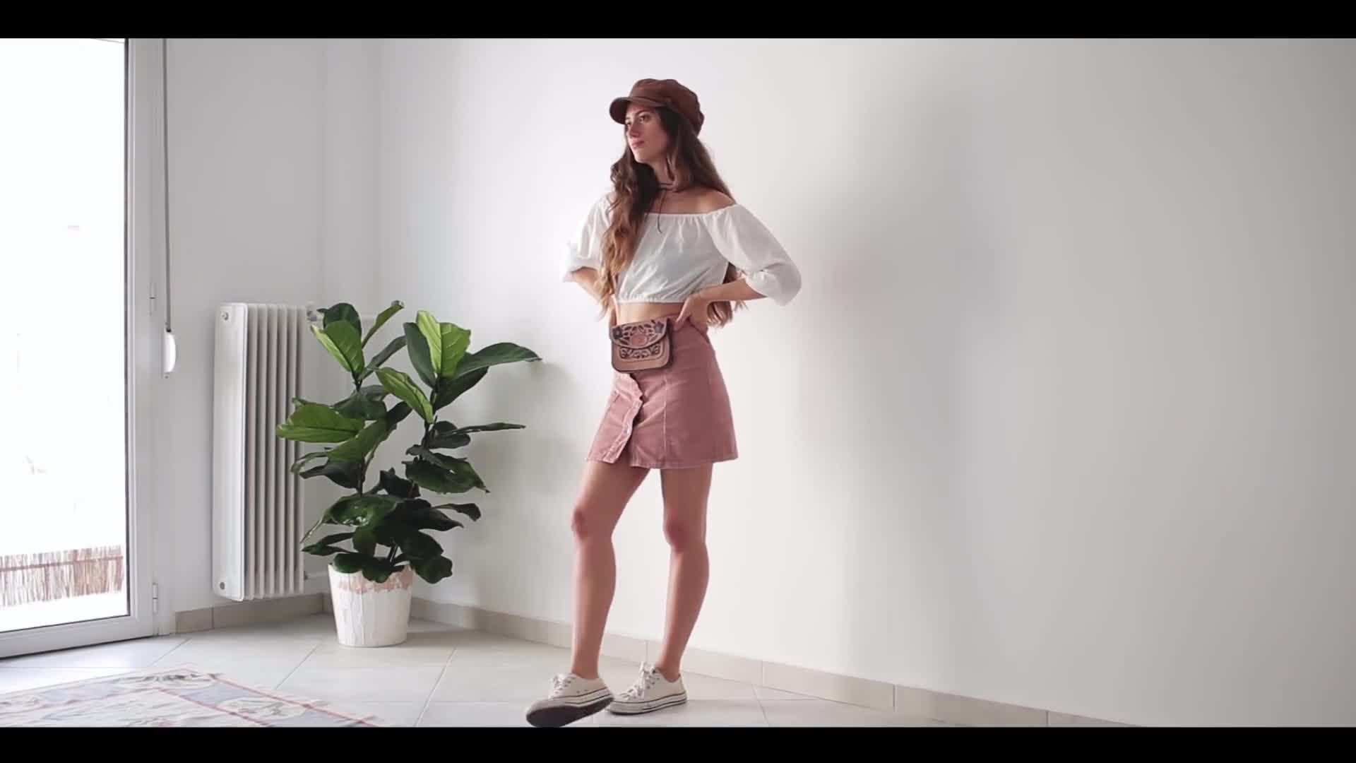 Comparison image showing the benefits of capsule wardrobes over a large wardrobe