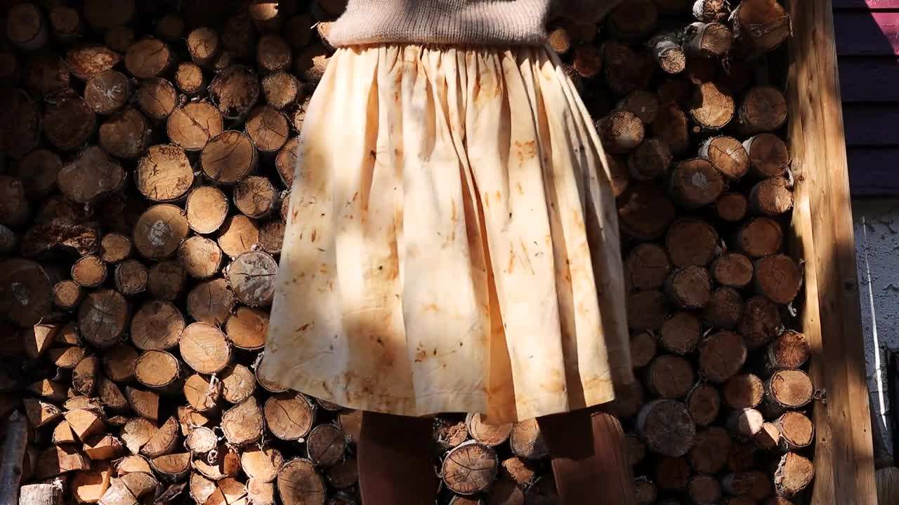 Unveiling the rust-dyed fabric after the waiting period