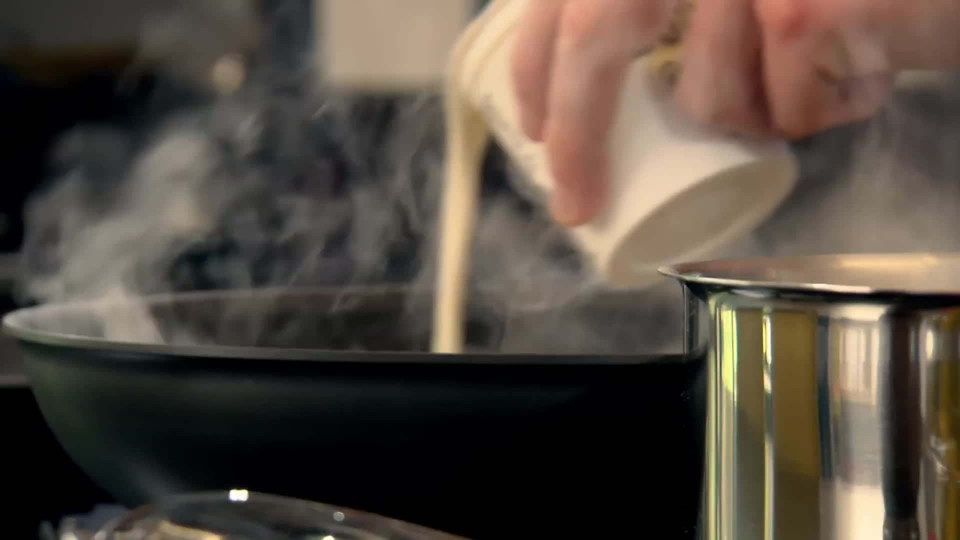 Crispy Zucchini Fries with Marinara Sauce