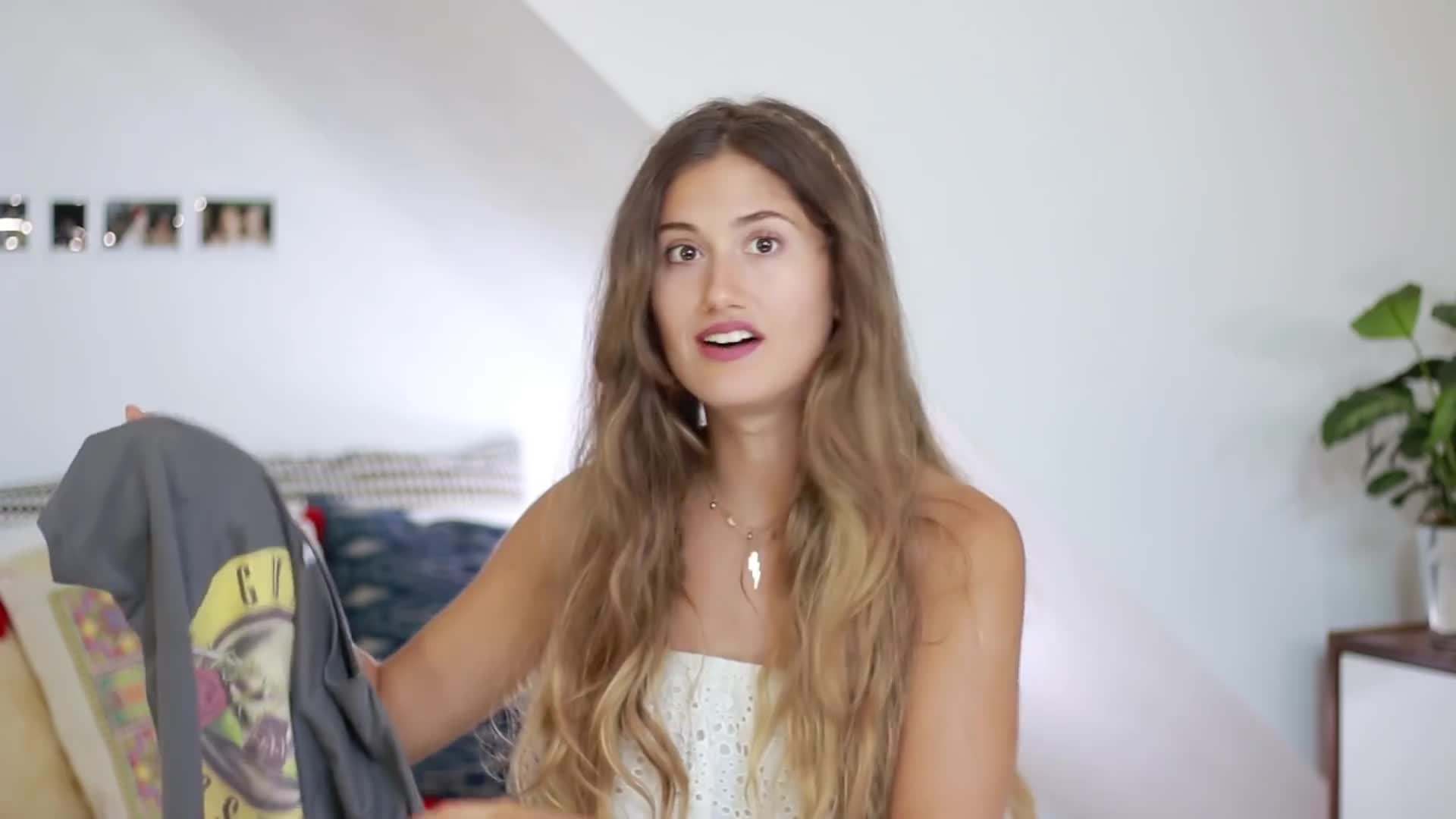 Unique thrifting finds for a Rachel Green-inspired look