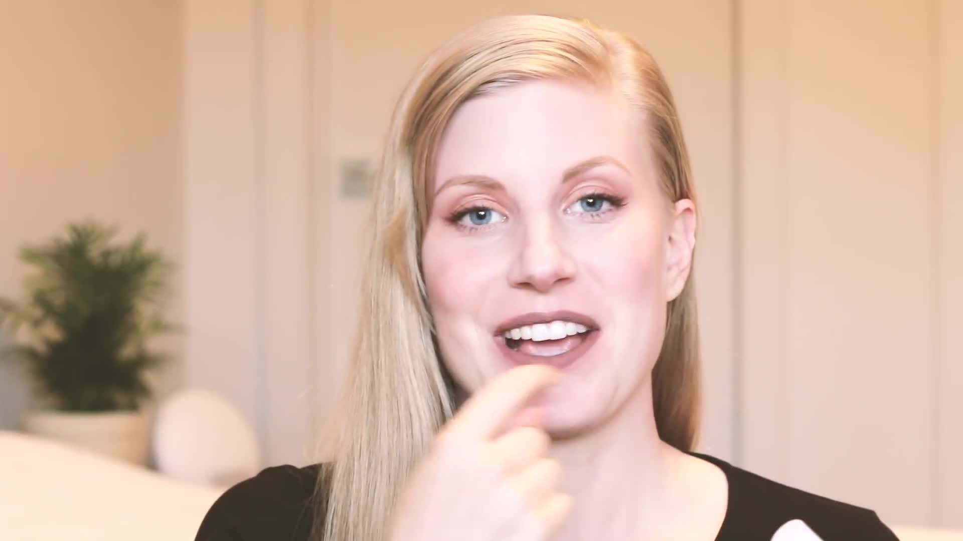 Long-lasting Effect of Clove + Hallow Lip Velvet