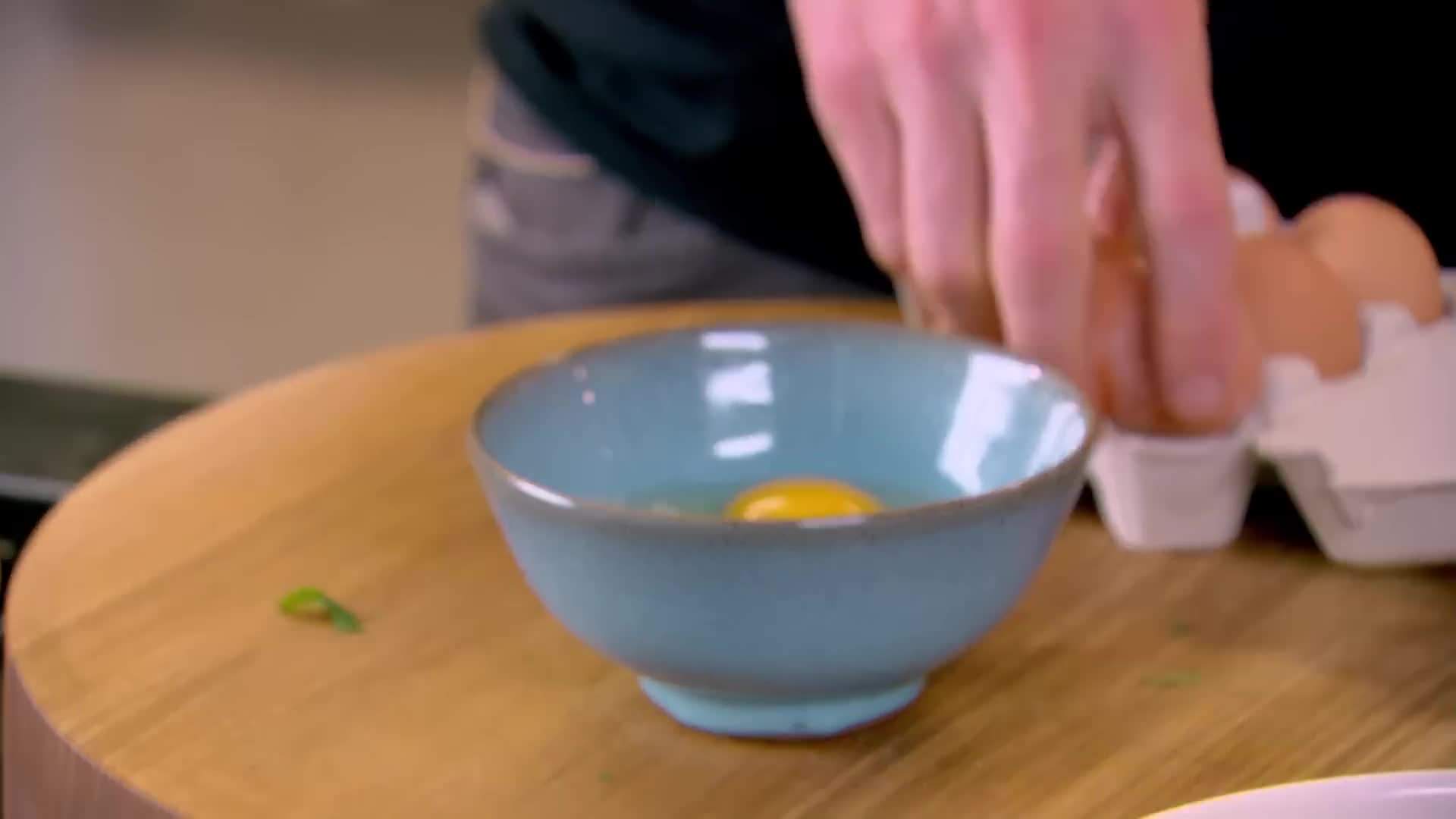 Gordon Ramsay presenting a delicious veggie burger