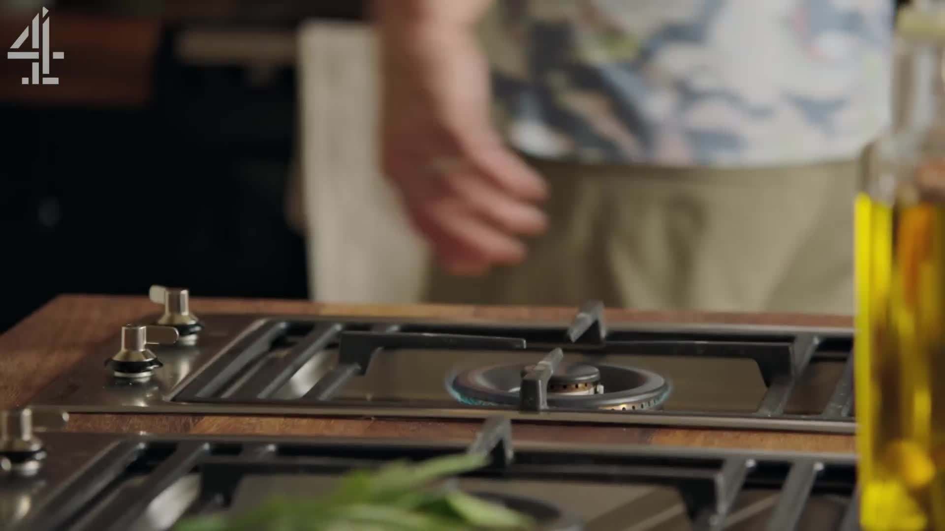 Boning the lamb shoulder