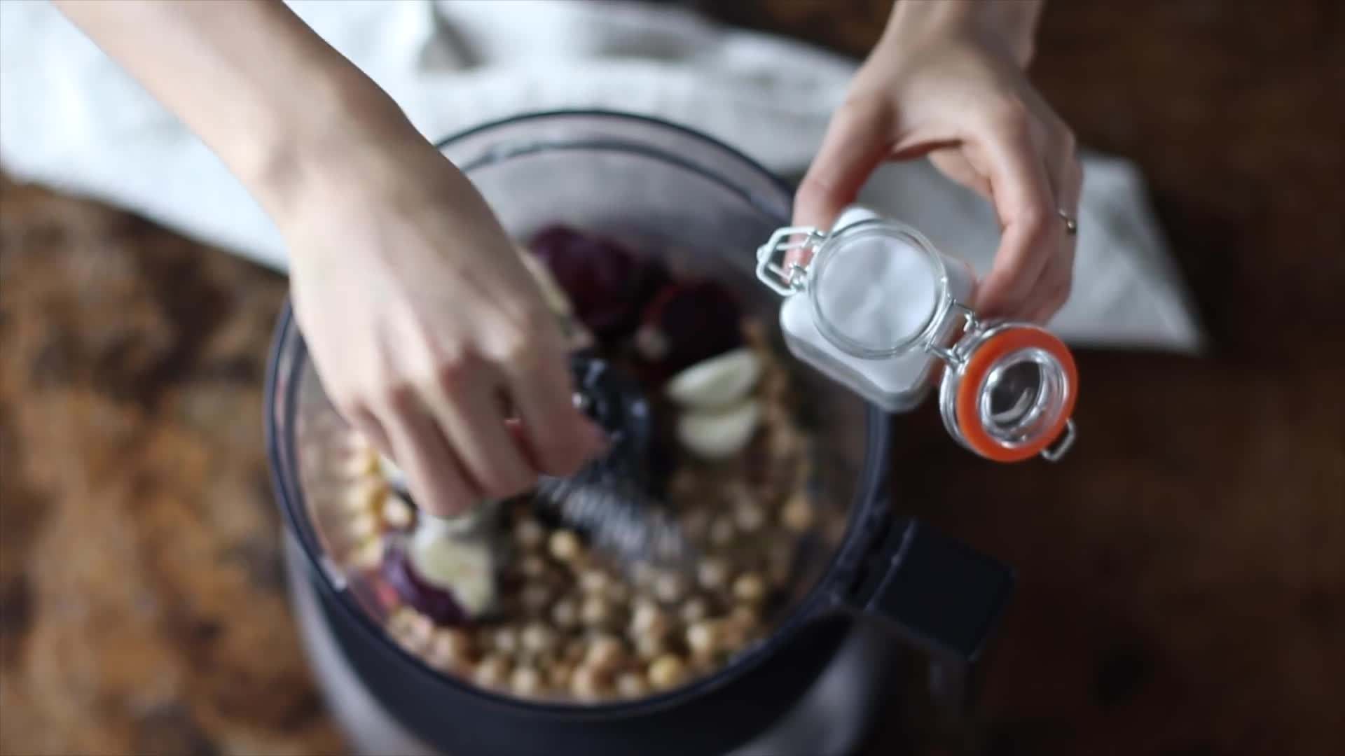 Creamy Roasted Red Pepper Hummus Dip