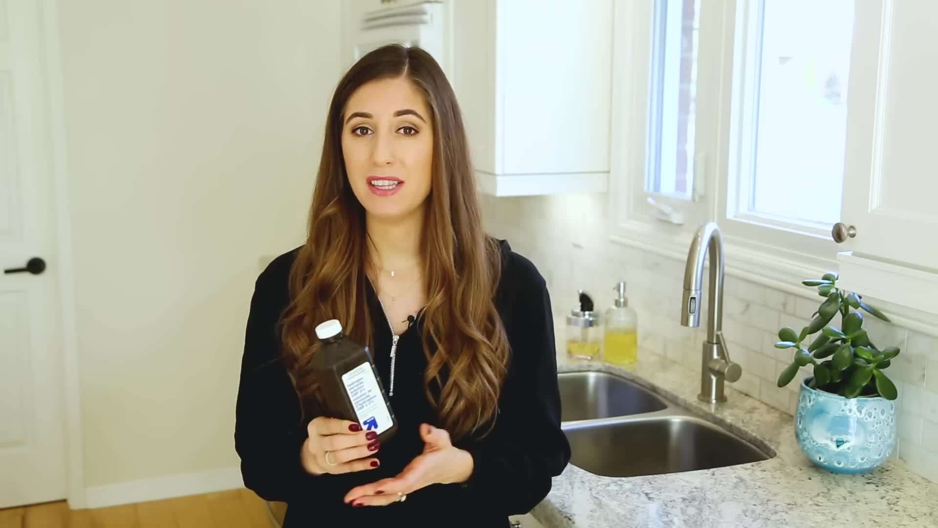 Mixing Hydrogen Peroxide with Baking Soda for Tough Stains