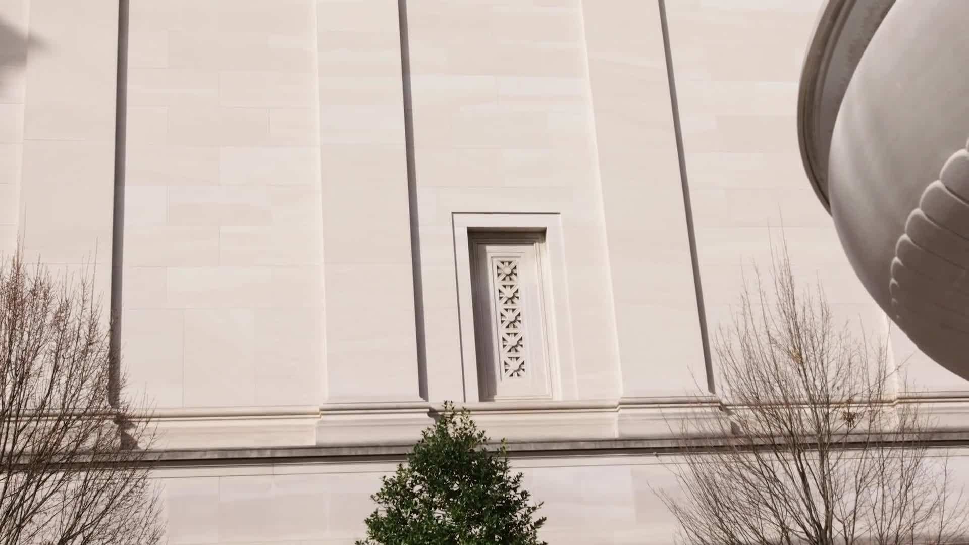 Bartholdi Fountain: Serene Oasis
