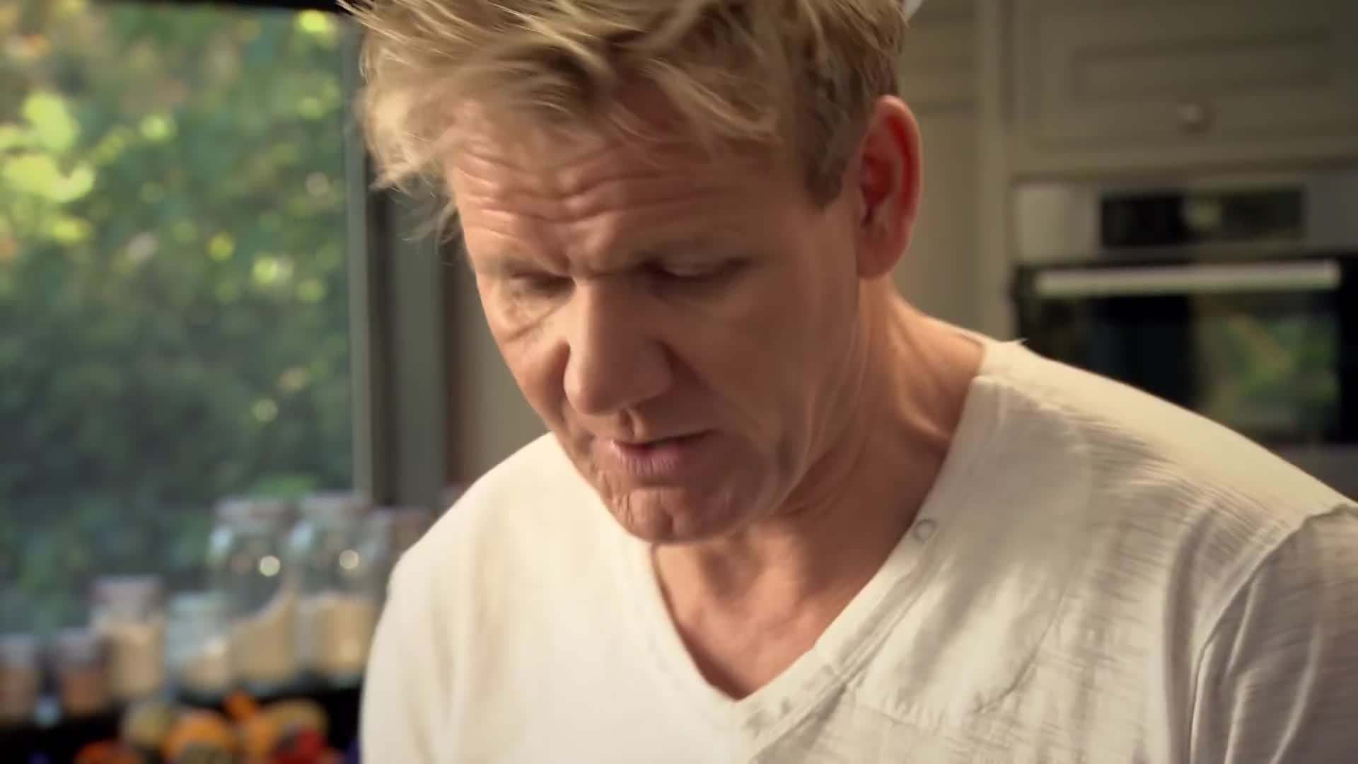 Finished chutney in a bowl