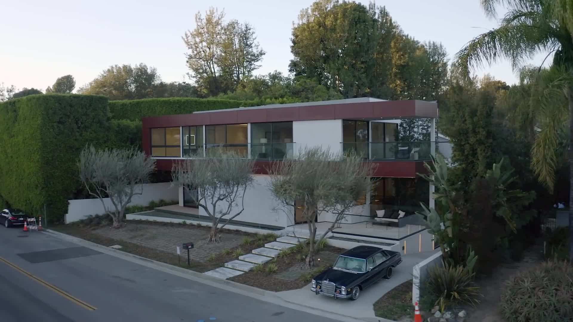 Grand foyer with a stunning chandelier