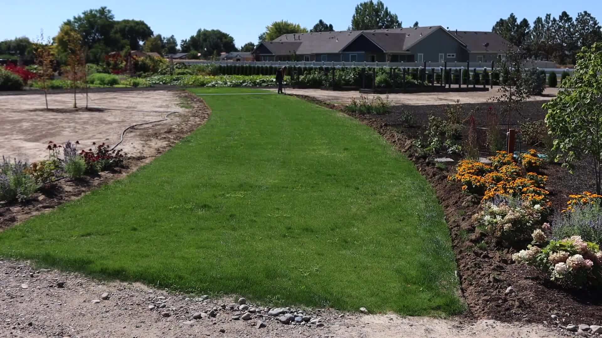 Image of a Fiskars flat shovel